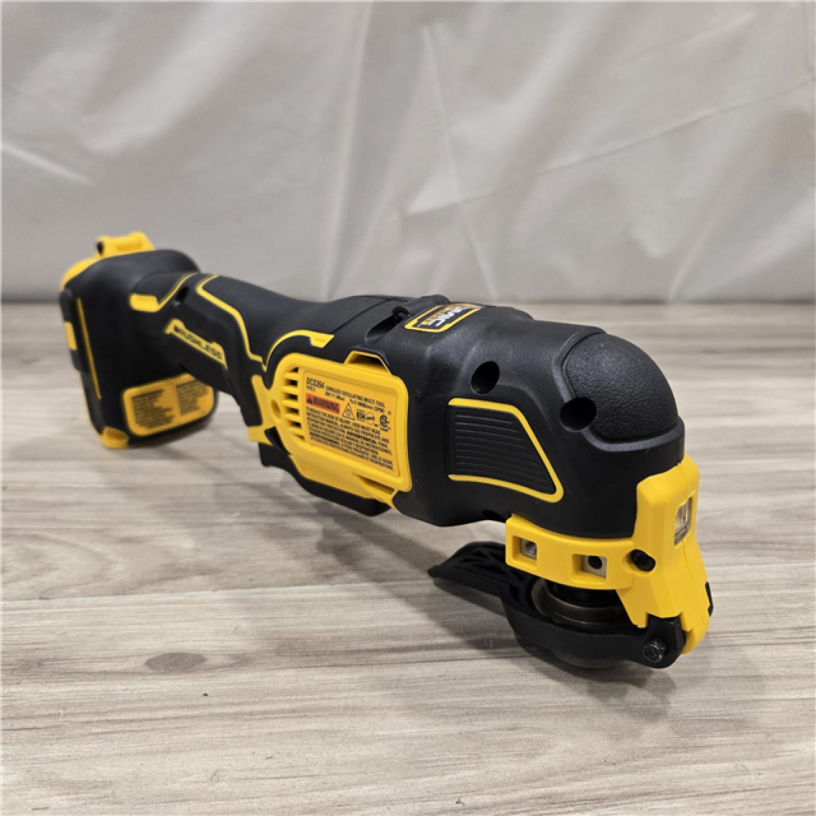 AS-IS DEWALT ATOMIC 20V MAX Cordless Oscillating Multi Tool (Tool Only)