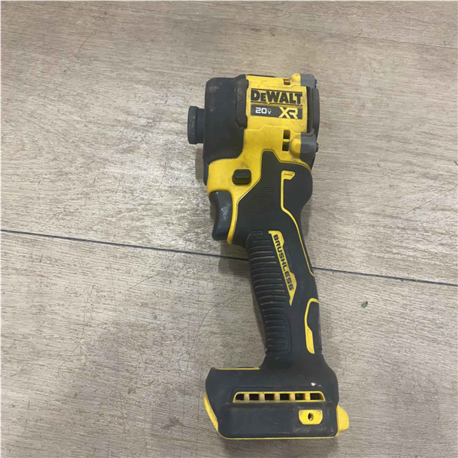 AS-IS DEWALT 20V XR Brushless Cordless 1/4 in. Quiet Hydraulic Impact Driver (Tool-Only)