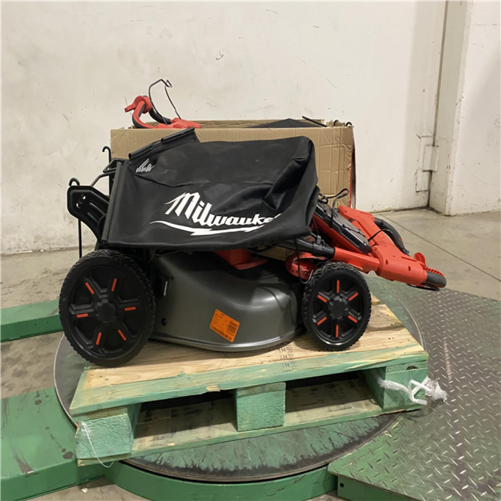 Dallas Location - As-Is M18 FUEL 21 Self-Propelled Dual Battery Mower Kit(Lot Of 2)
