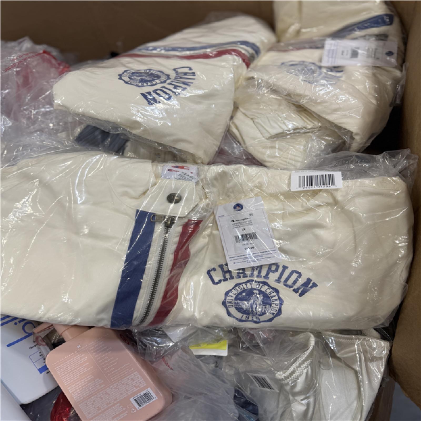 DALLAS LOCATION - BULLSEYE MIXED CLOTHING PALLET-(1 300 UNITS)