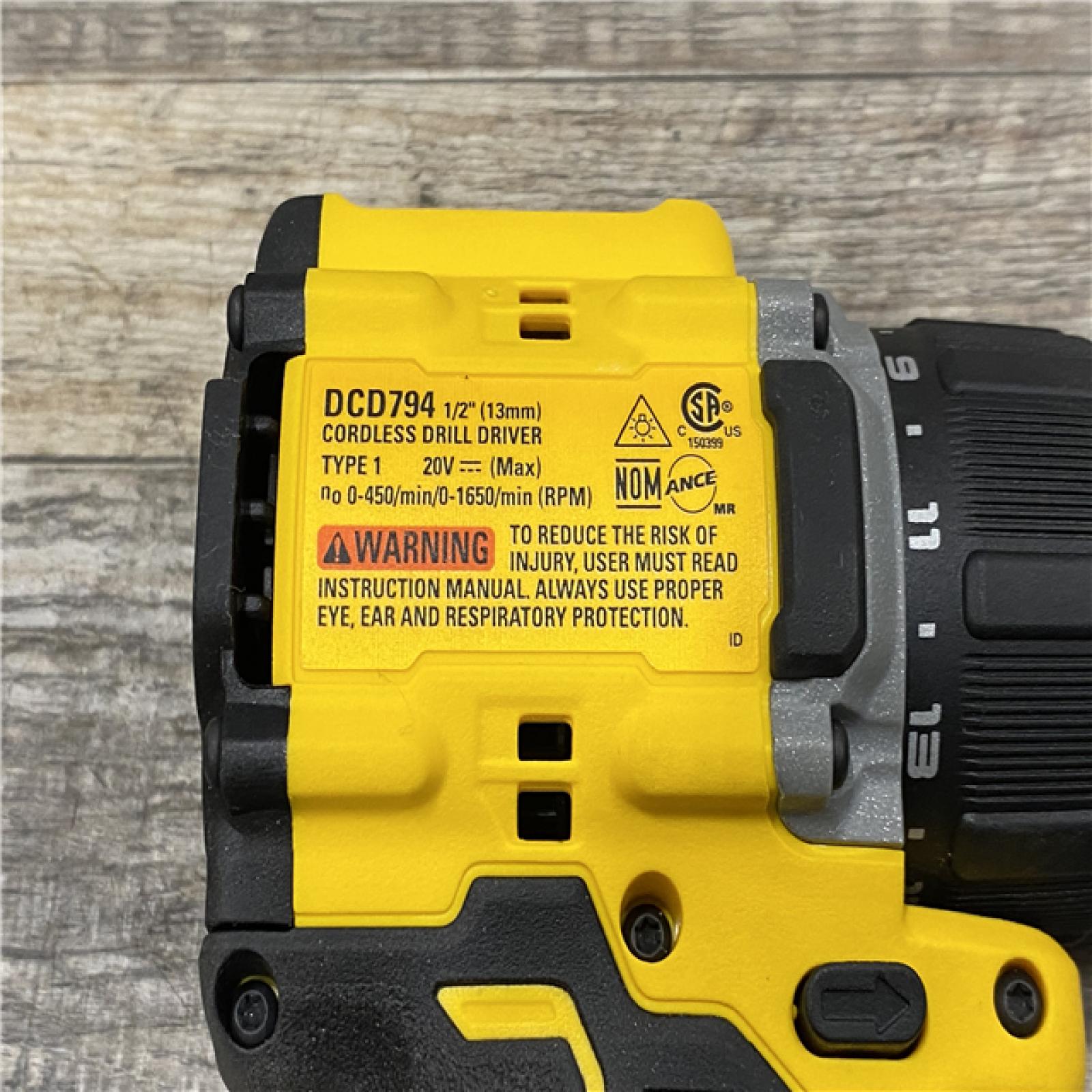 AS-IS DEWALT Atomic 20V Lithium-Ion Cordless Compact 1/2 in. Drill/Driver Kit
