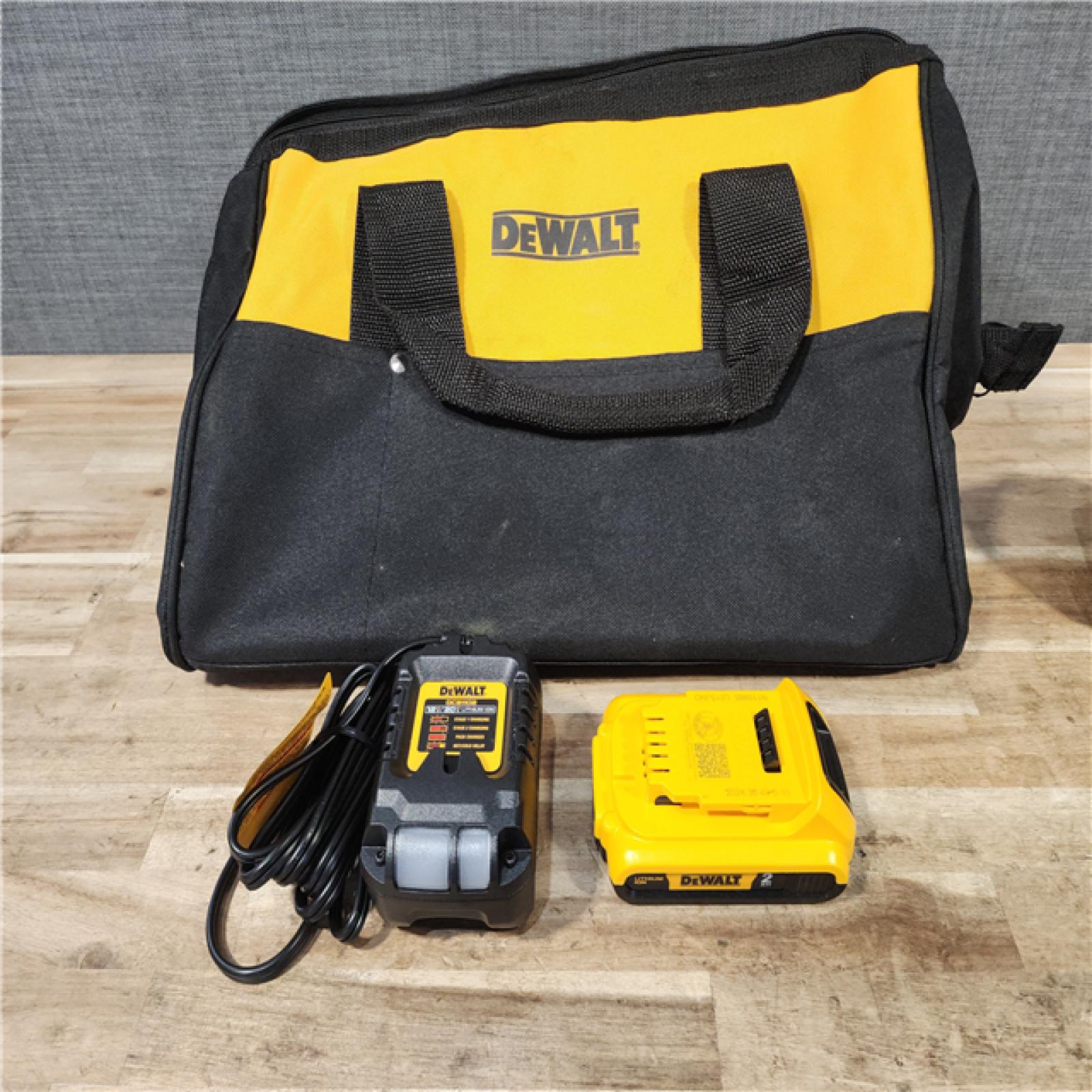 HOUSTON LOCATION - AS-IS DEWALT 20V MAX XR 16-Gauge Electric Cordless Angled Finishing Nailer Kit
