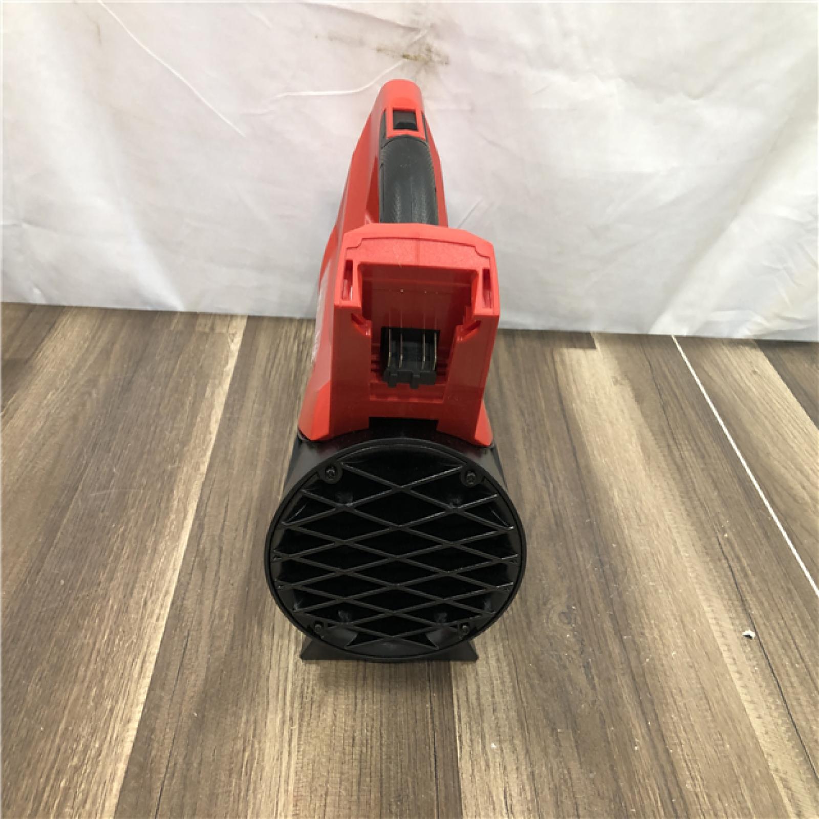 AS-IS Milwaukee  FUEL 120 MPH 500 CFM 18V Brushless Cordless Battery Powered Leaf Blower Kit