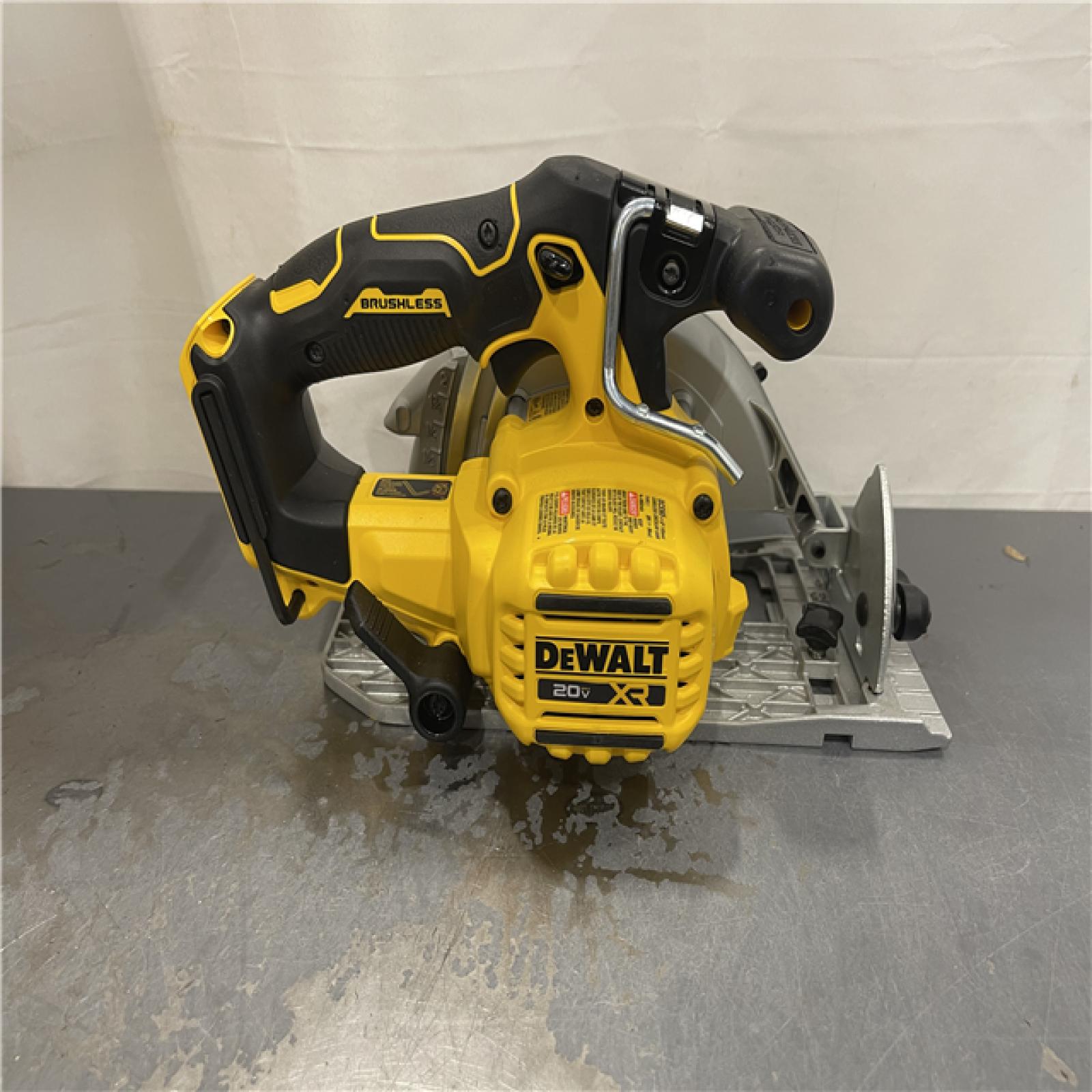 AS-IS - DeWALT 20V MAX Cordless Brushless 6-1/2 in. Sidewinder Style Circular Saw