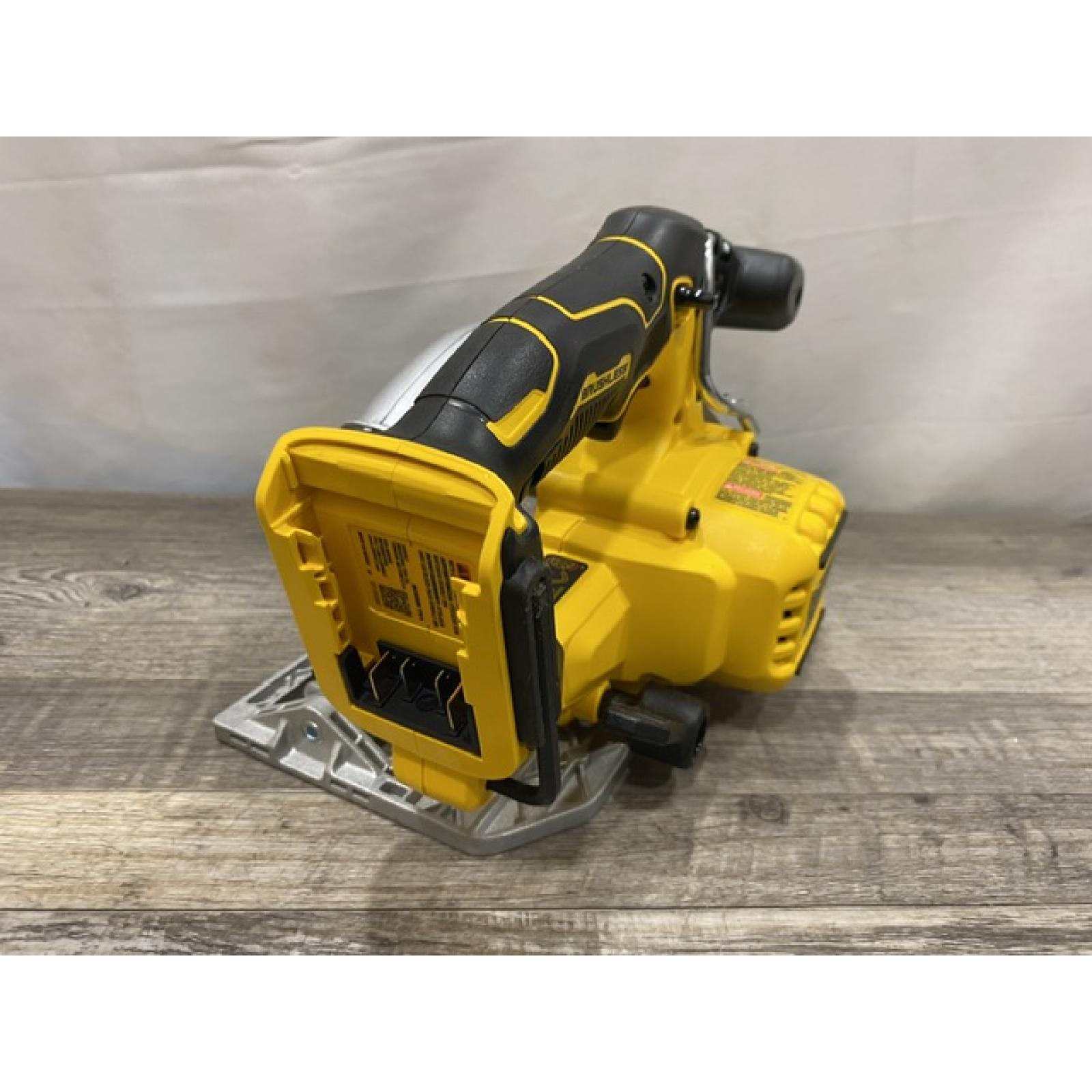 AS-IS DEWALT 20V MAX Cordless Brushless 6-1/2 in. Sidewinder Style Circular Saw (Tool Only)