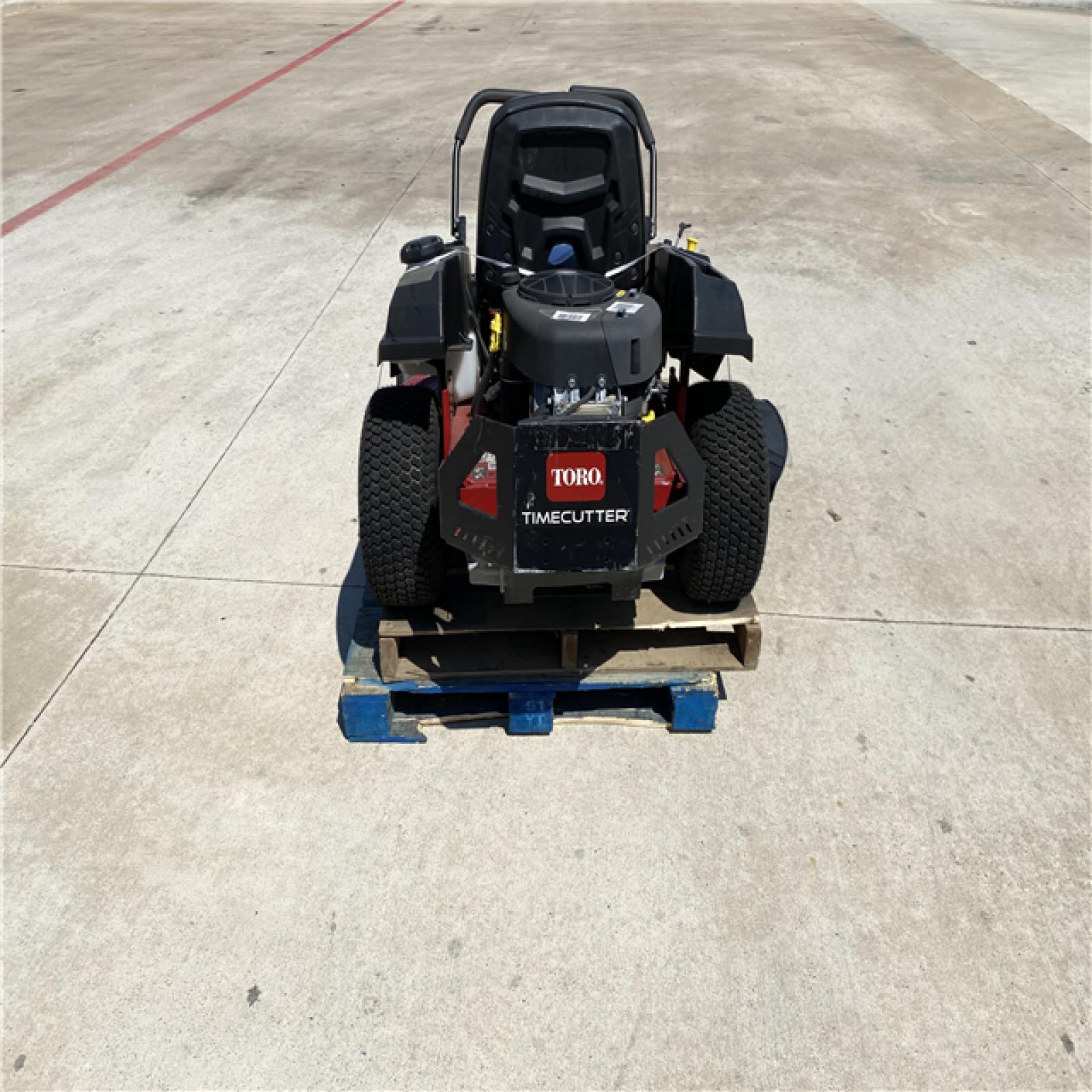 Houston Location AS IS - Toro Time Cutter 42 Riding Mower