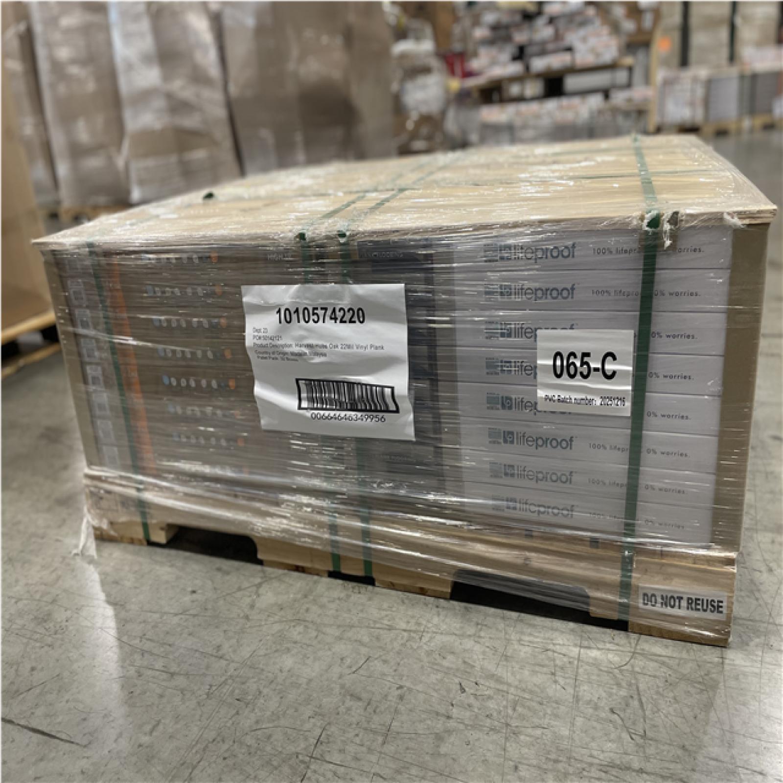 DALLAS LOCATION- LIFEPROOF Harvest Hues Oak 22 MIL x 9 in. W x 48 in. L Waterproof Vinyl Flooring (18 sq. ft. /case)(32 CASES)