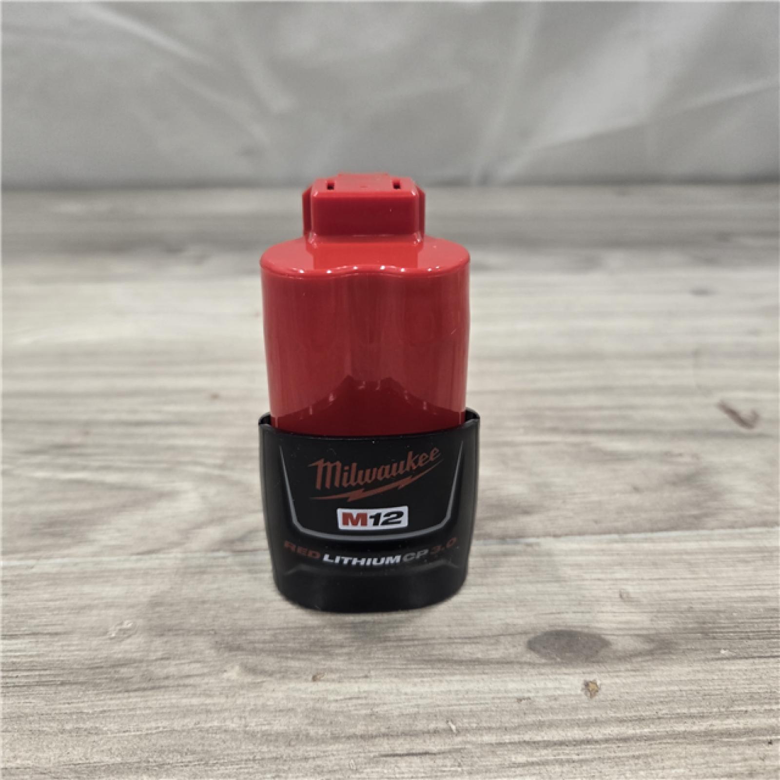 AS-IS Milwaukee Medium Women's M12 Heated AXIS Jacket