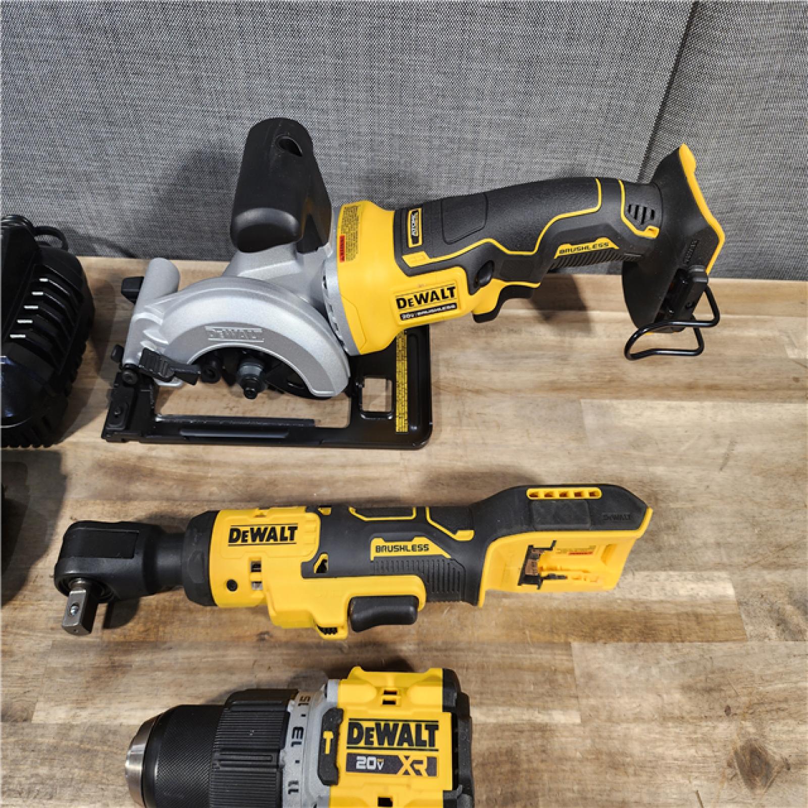 HOUSTON - LOCATION - AS-IS DEWALT 3 TOOL COMBO KIT W/(2) BATTERY & CHARGER