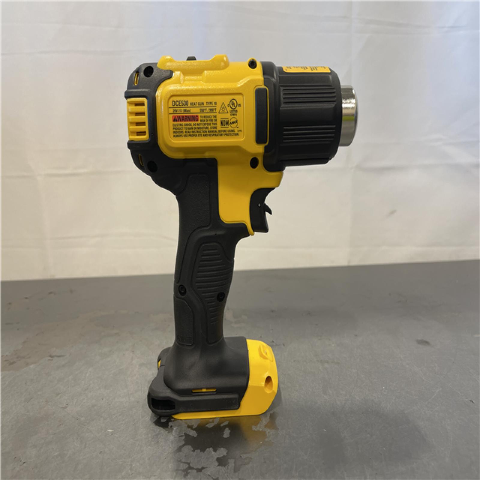 AS-IS - DeWalt 20V MAX 20 V Cordless Heat Gun Accessory Kit