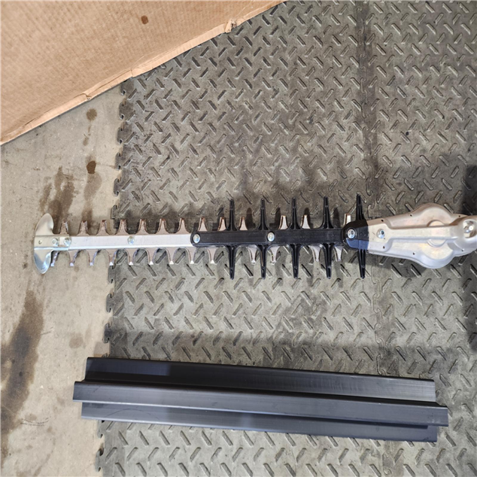 HOUSTON LOCATION - AS-IS Echo 21 in. 2 Stroke Gas Double Sided Shaft Hedge Clipper