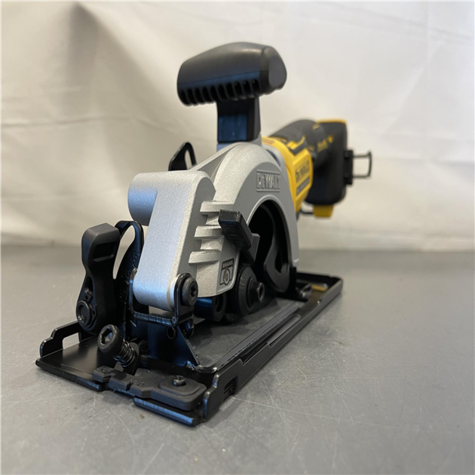 AS-IS - DEWALT ATOMIC 20V MAX Cordless Brushless 4-1/2 in. Circular Saw (Tool Only)