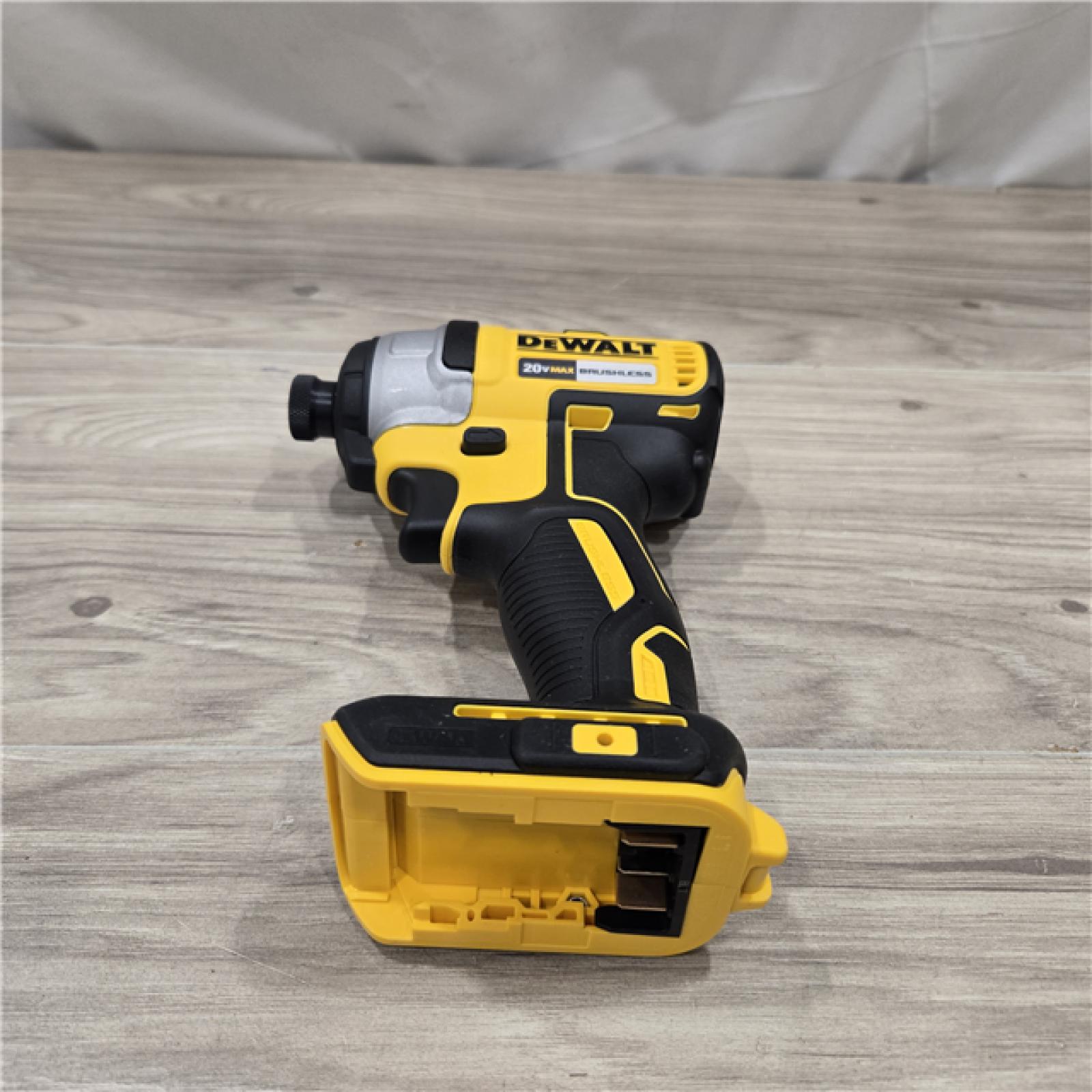 AS-IS DEWALT 20V MAX Cordless 1/4 in. Impact Driver Kit