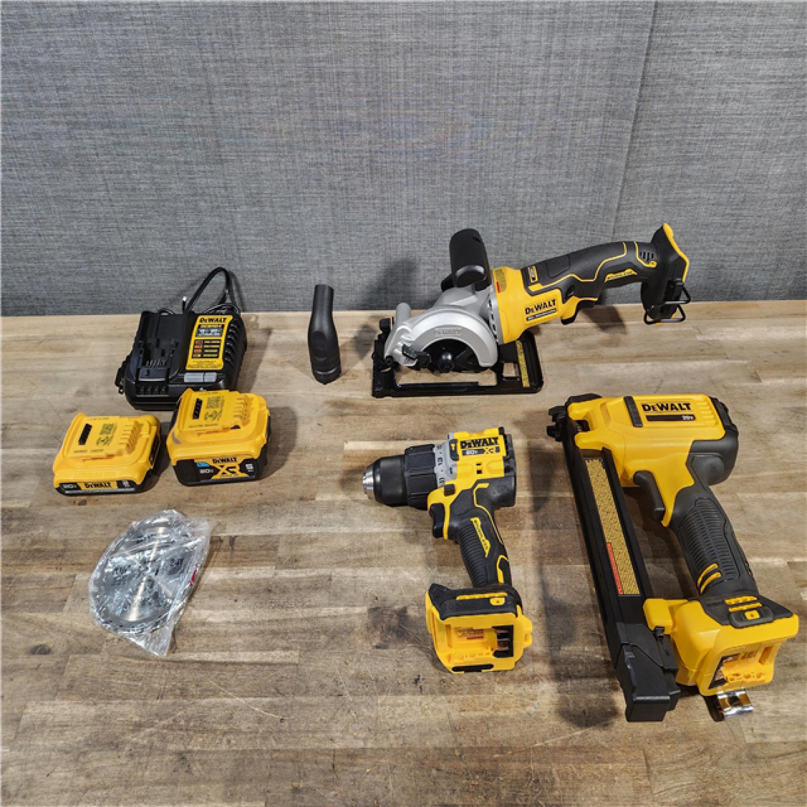 HOUSTON LOCATION - AS-IS DEWALT 3 TOOL COMBO KIT W/ (2) BATTERY & CHARGER