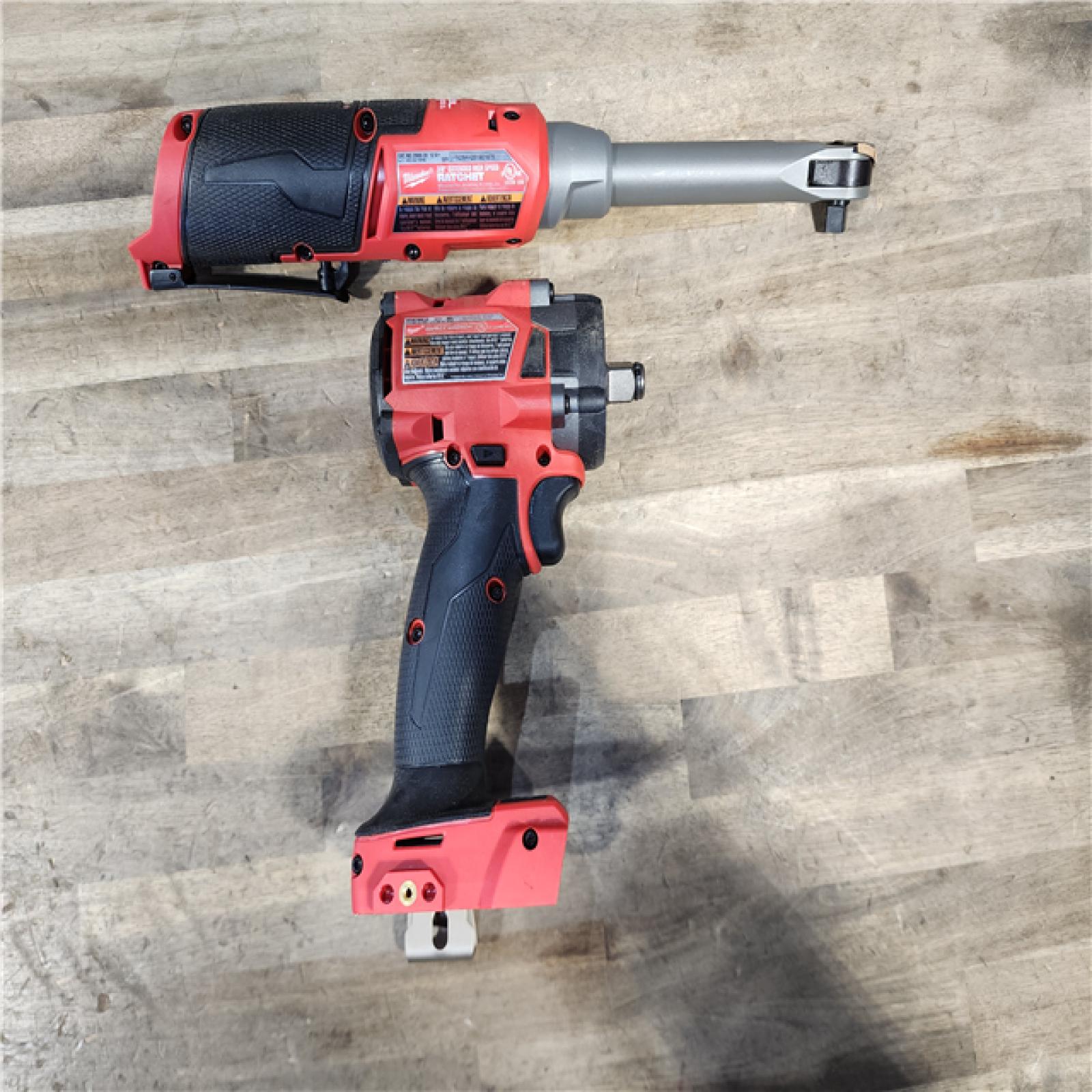 HOUSTON LOCATION - AS-IS Milwaukee 2 Tool Combo Kit W/ (2) Battery & Charger