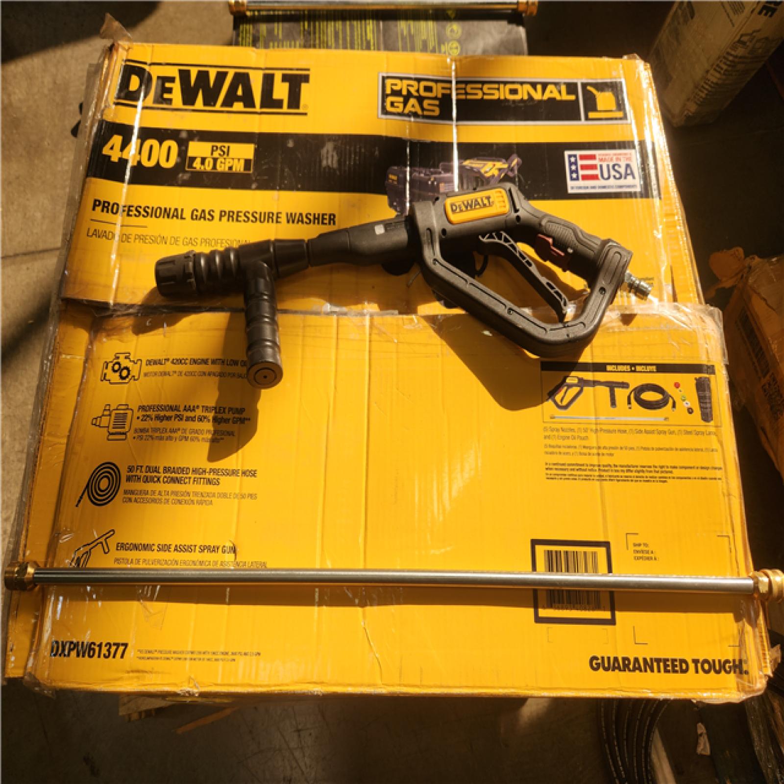 Phoenix NEW DEWALT 4400 PSI 4.0 GPM Cold Water Gas Pressure Washer