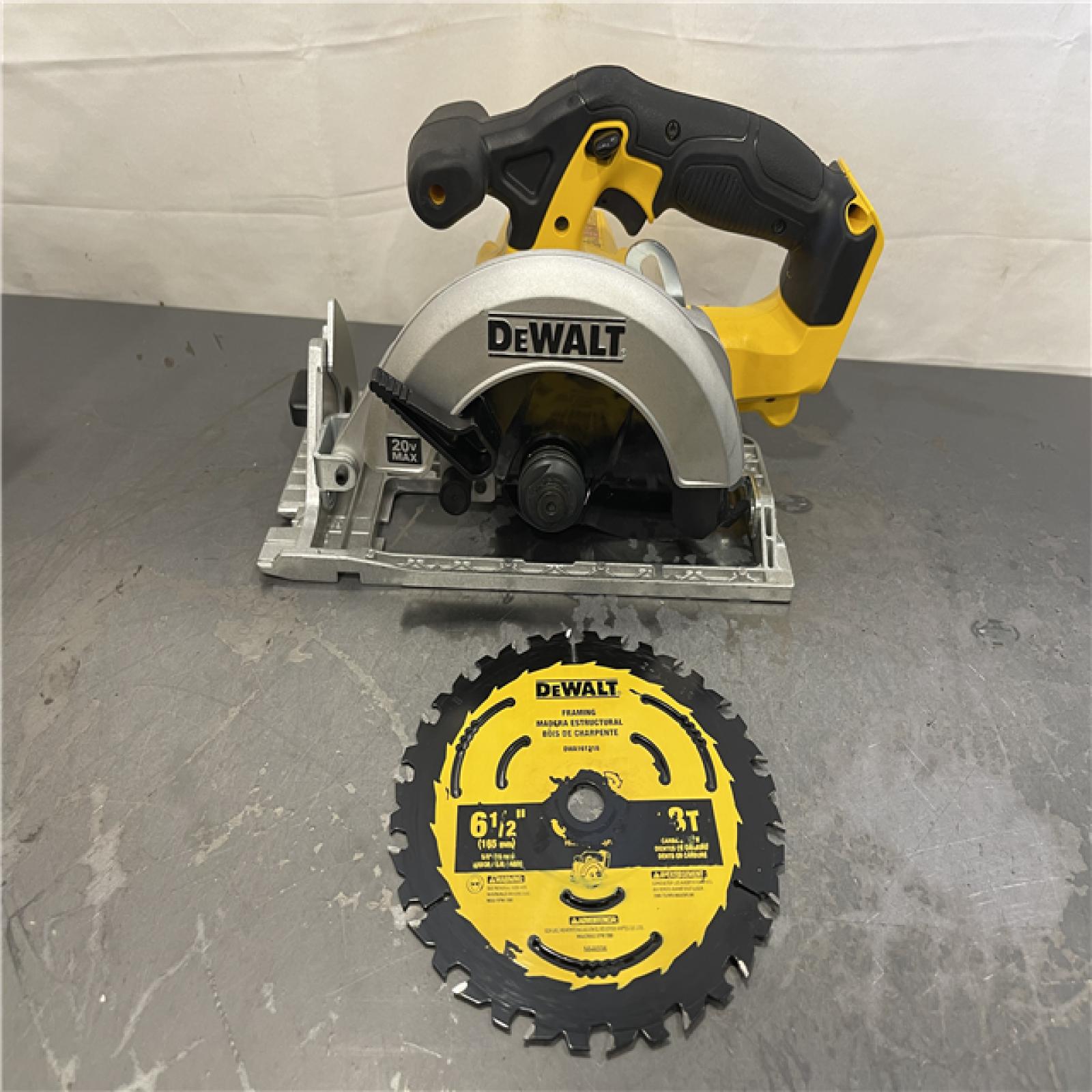 AS-IS - DEWALT 20-Volt MAX Lithium-Ion Cordless 6-1/2 in. Circular Saw
