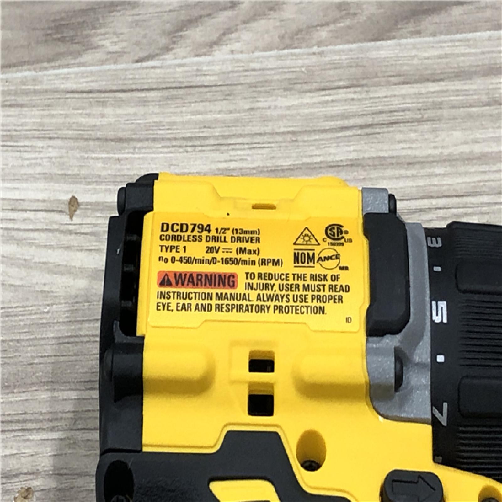 AS-IS DEWALT Atomic 20V Lithium-Ion Cordless Compact 1/2 in. Drill/Driver Kit