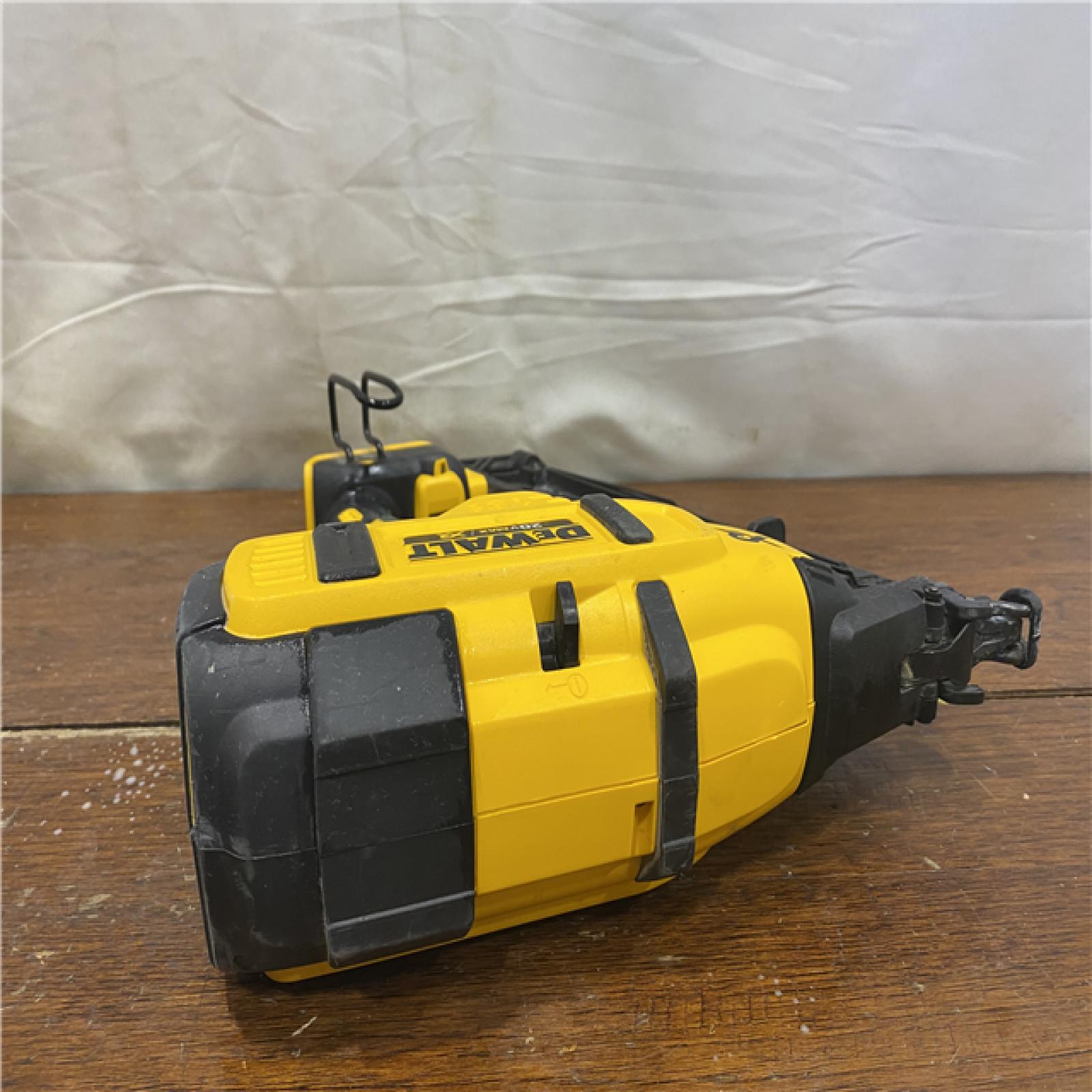 AS-IS DeWalt DCN660D1 20V 16 Gauge Cordless Angled Finish Nailer Kit W/ 2Ah Battery