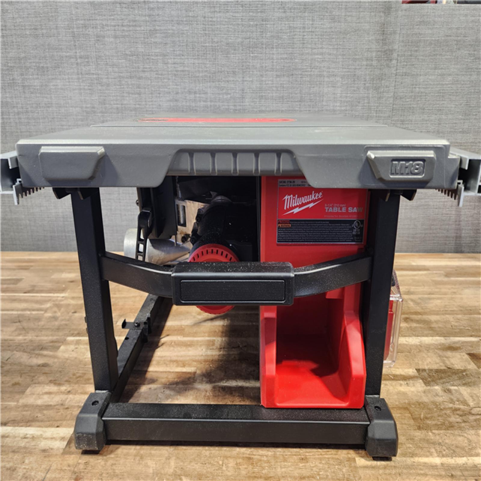 HOUSTON LOCATION - AS - IS Milwaukee M18 FUEL ONE-KEY 18- Volt Lithium-Ion Brushless Cordless 8-1/4 in. Table Saw Kit W/(1) 12.0Ah Battery & Rapid Charger