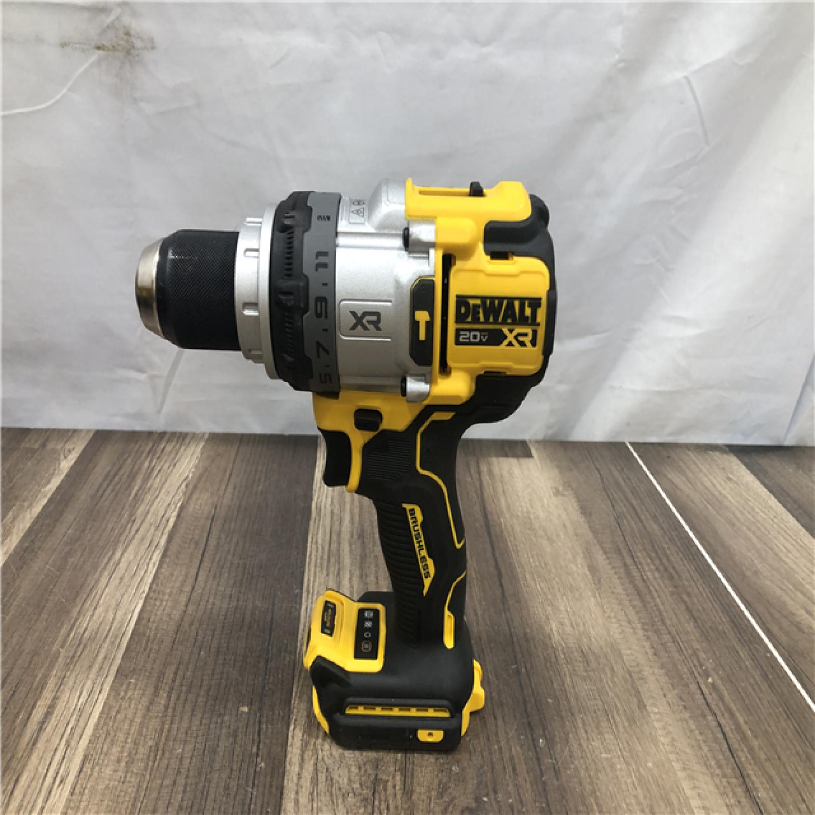 AS-IS DEWALT 20V XR Lithium-Ion Cordless Hammer Drill Kit
