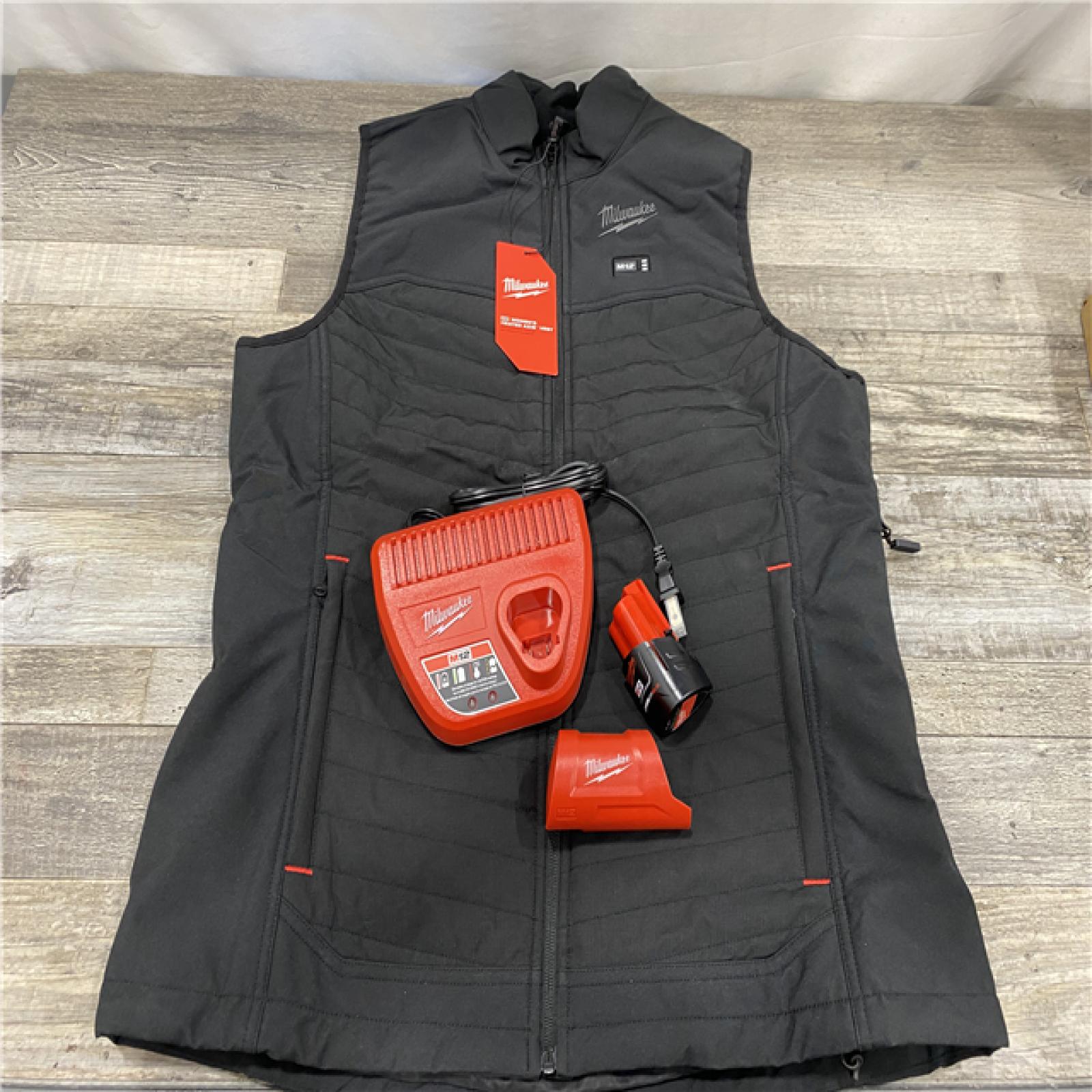 AS-IS Milwaukee Women's Large 12-Volt Lithium-Ion Cordless Axis Black Heated Vest Kit