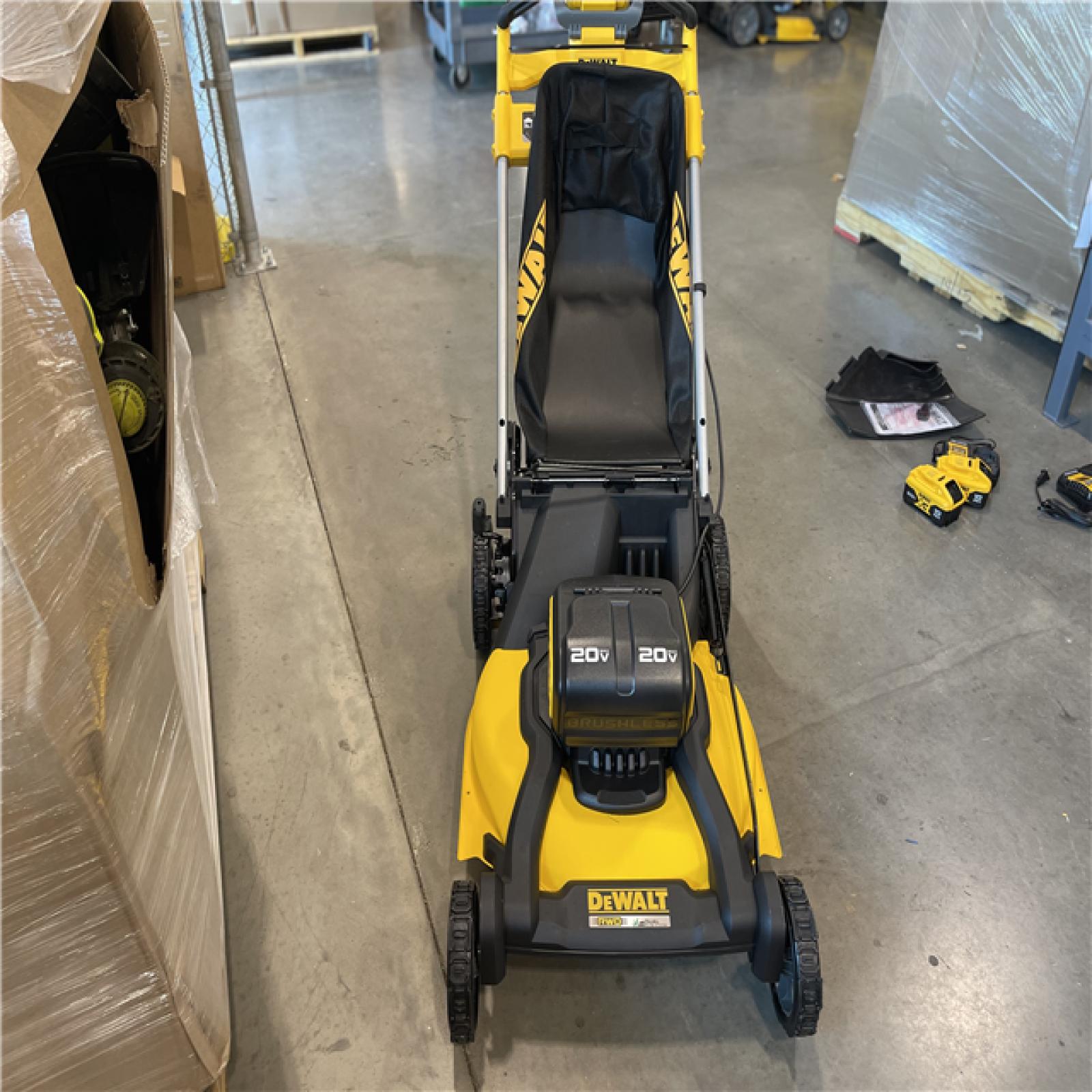 AS-IS - DeWalt 2x20V MAX 21 in. Cordless Battery Powered Self Propelled Lawn Mower Kit