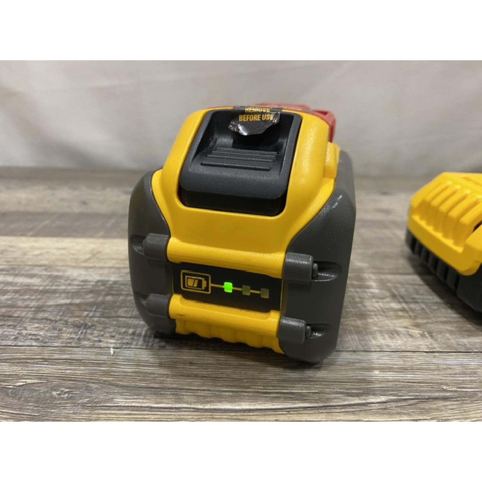 AS-IS DEWALT 20V/60V MAX FLEXVOLT Lithium-Ion 9.0Ah Battery and Charger Starter Kit