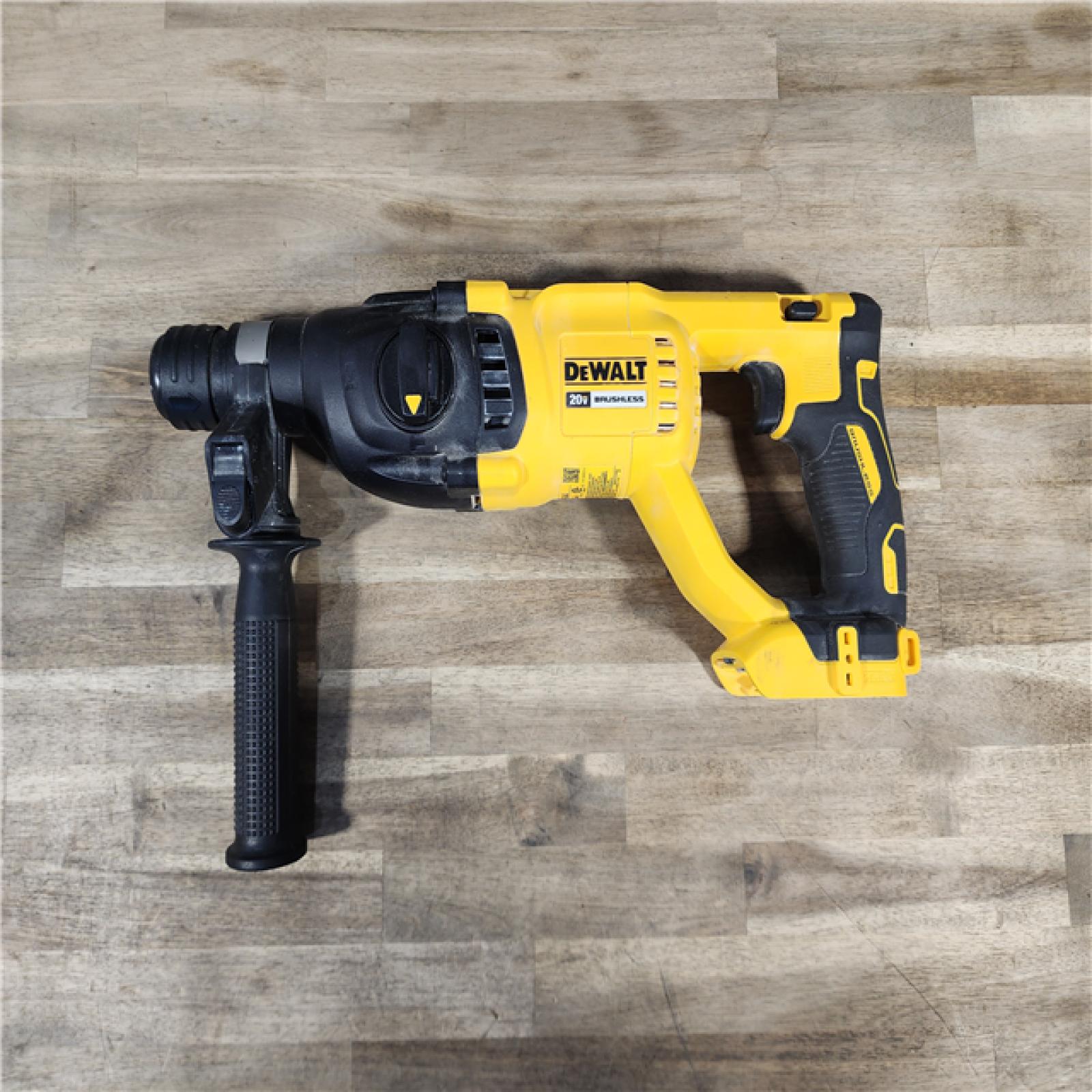 HOUSTON LOCATION - AS-IS DEWALT 20V MAX Cordless Brushless 1 in. SDS Plus D-Handle Concrete and Masonry Rotary Hammer (Tool Only)