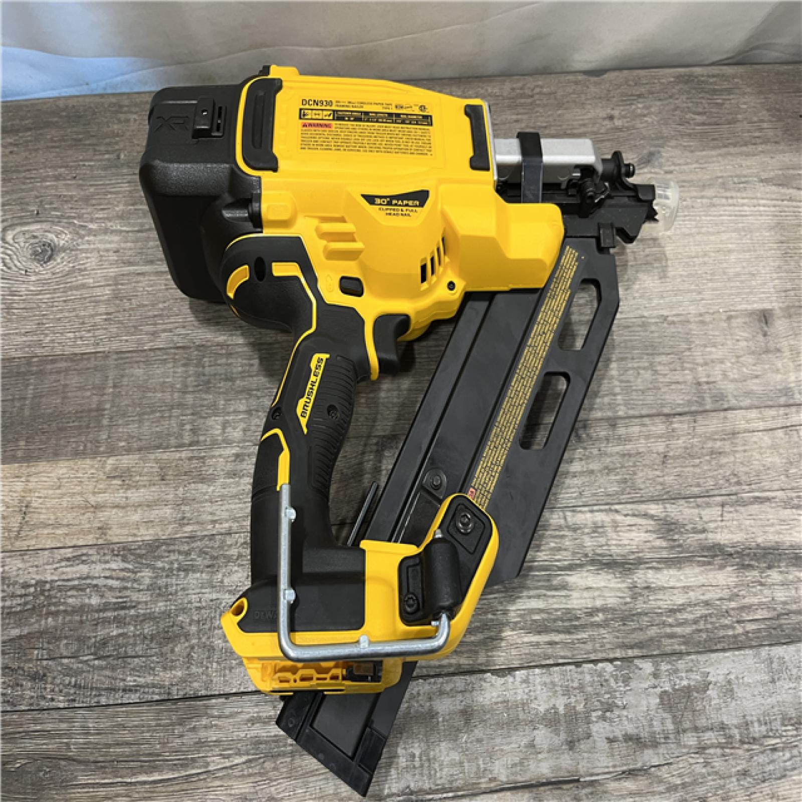 AS-IS DEWALT 20V 30 Degree Cordless Framing Nailer (Tool-Only)