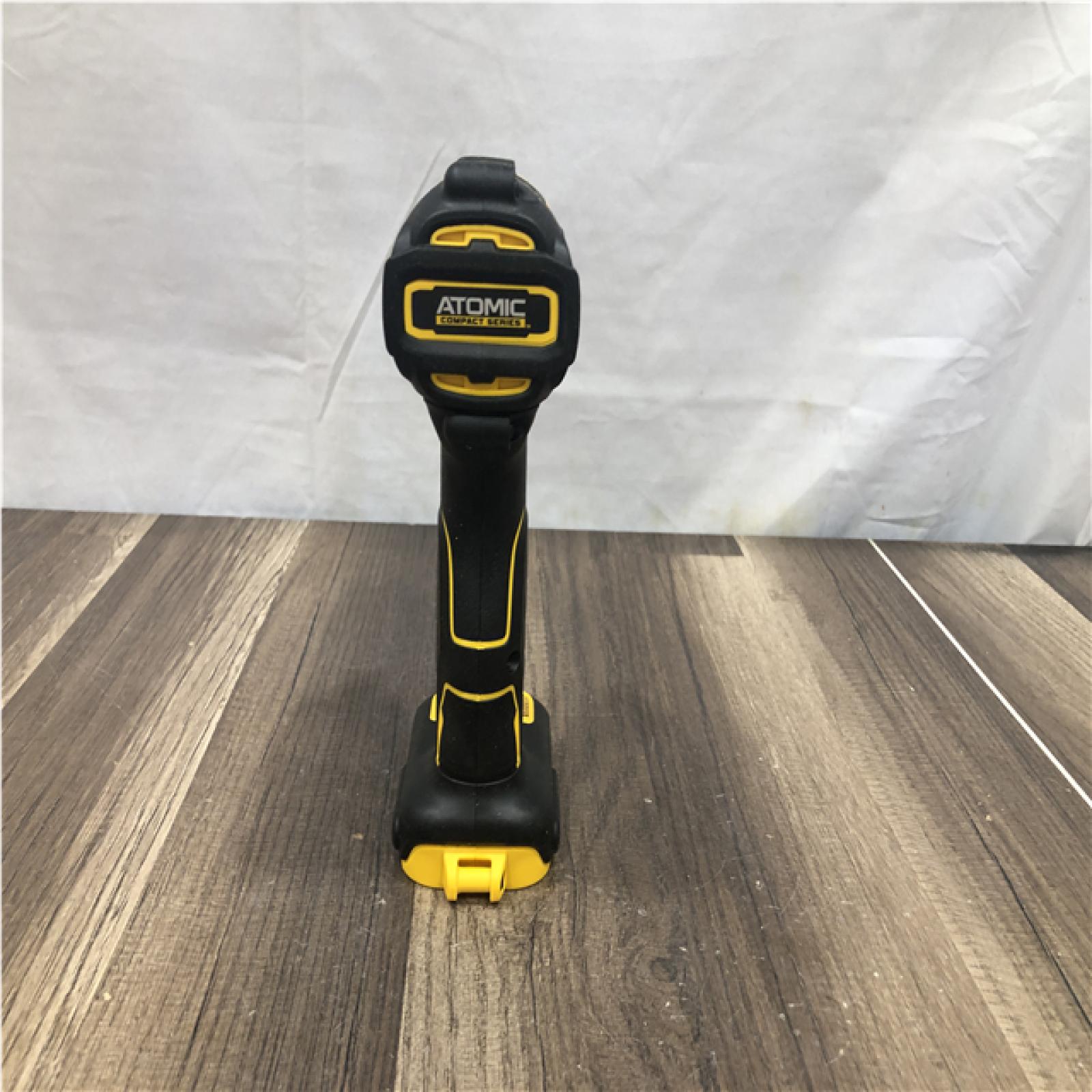 AS-IS DEWALT Atomic 20V Max Lithium-Ion Brushless Cordless Compact 1/4 in. Impact Driver Kit