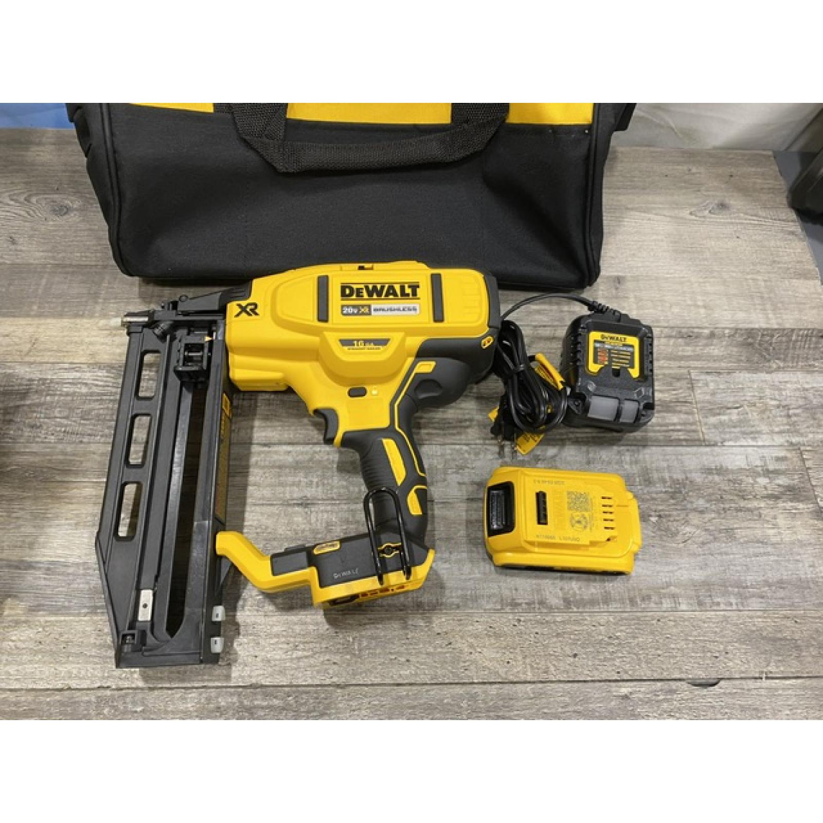 AS-IS DEWALT 20V MAX XR Lithium-Ion 16-Gauge Cordless Finish Nailer Kit