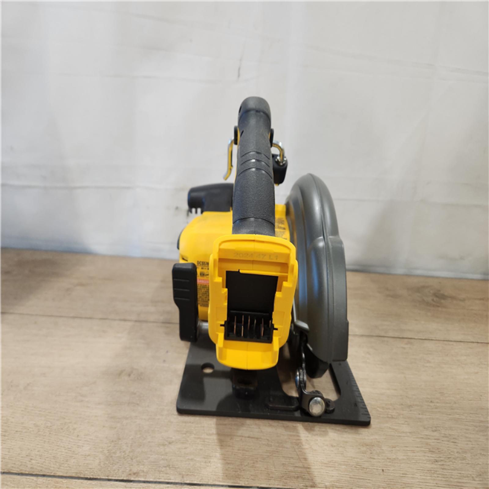 AS-IS- DeWALT Flexvolt Max 7-1/4  60V Brushless Circular Saw (Bare Tool)