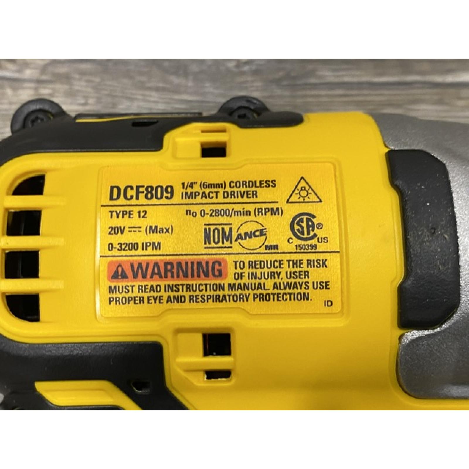 AS-IS DEWALT Atomic 20V Max Lithium-Ion Brushless Cordless Compact 1/4 in. Impact Driver Kit