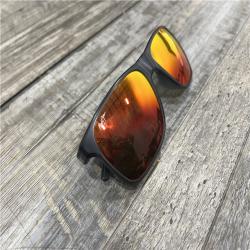 AS-IS MAUI JIM PAILOLO-Matte Grey\Hawaii Lava Lens