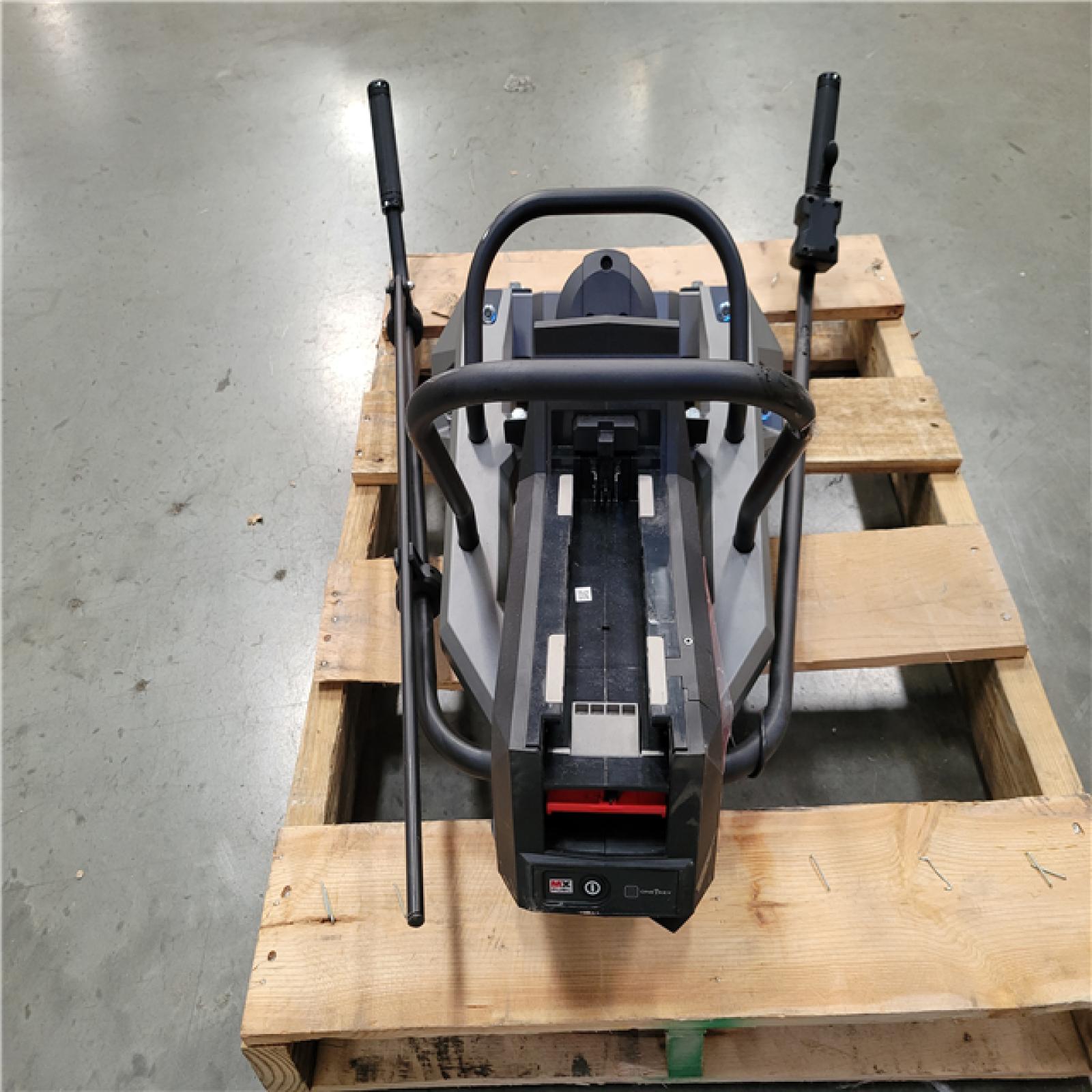 CALIFORNIA APPEARS NEW MILWAUKEE VIBRATORY SCREED