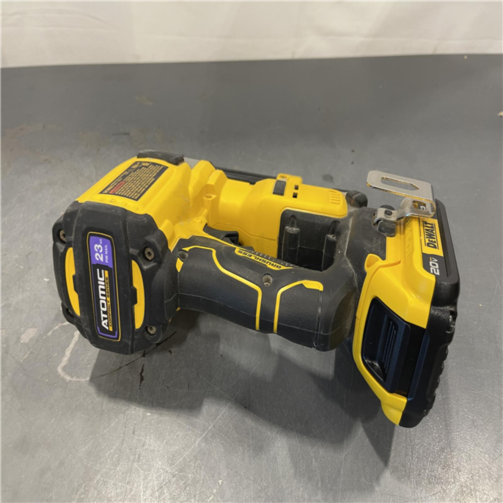 AS-IS - DeWalt ATOMIC 20V MAX Lithium Ion Cordless 23 Gauge Pin Nailer Kit