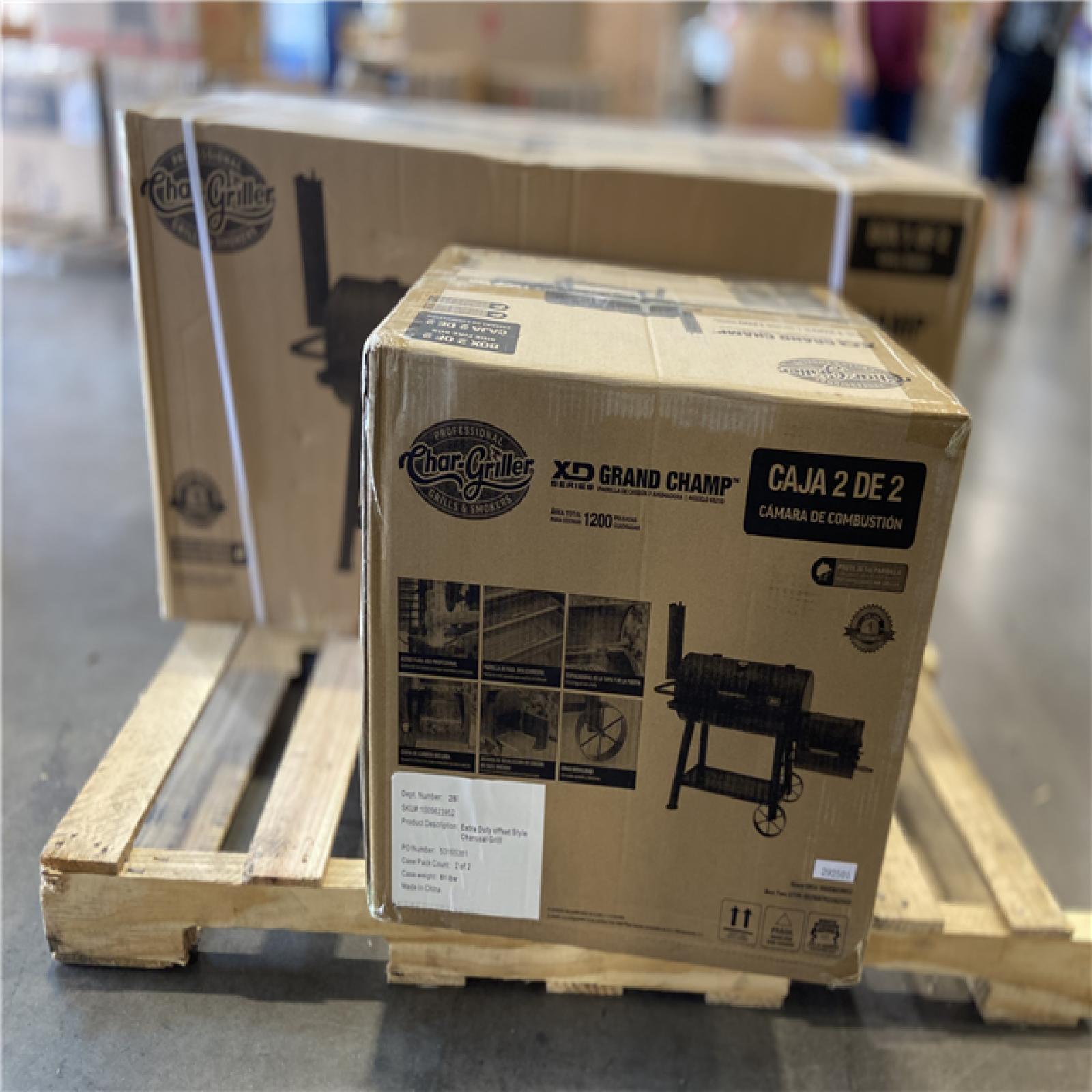 DALLAS LOCATION - Char-Griller Grand Champ Charcoal Grill and Offset Smoker in Black