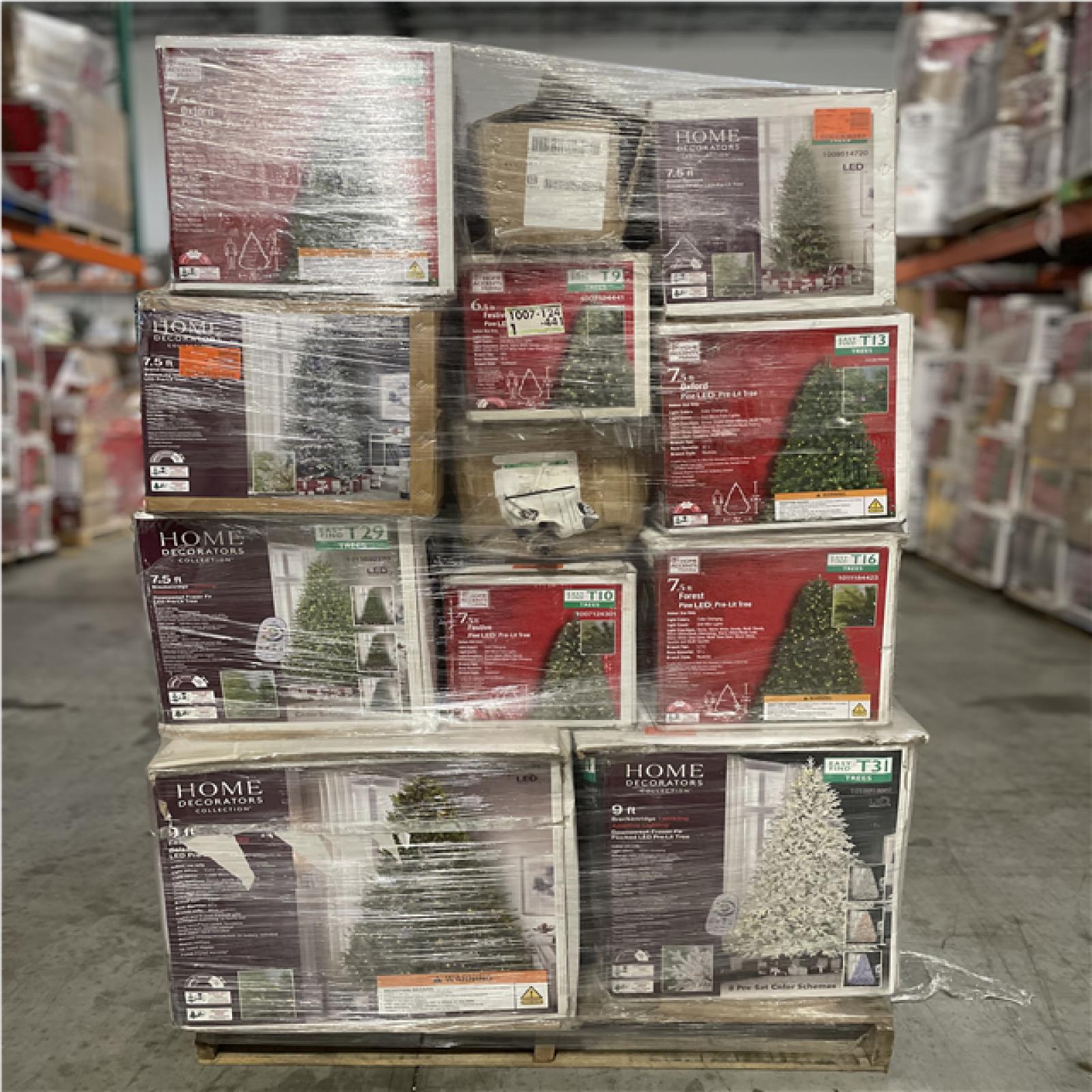 DALLAS LOCATION - AS-IS ASSORTED CHRISTMAS TRESS PALLET