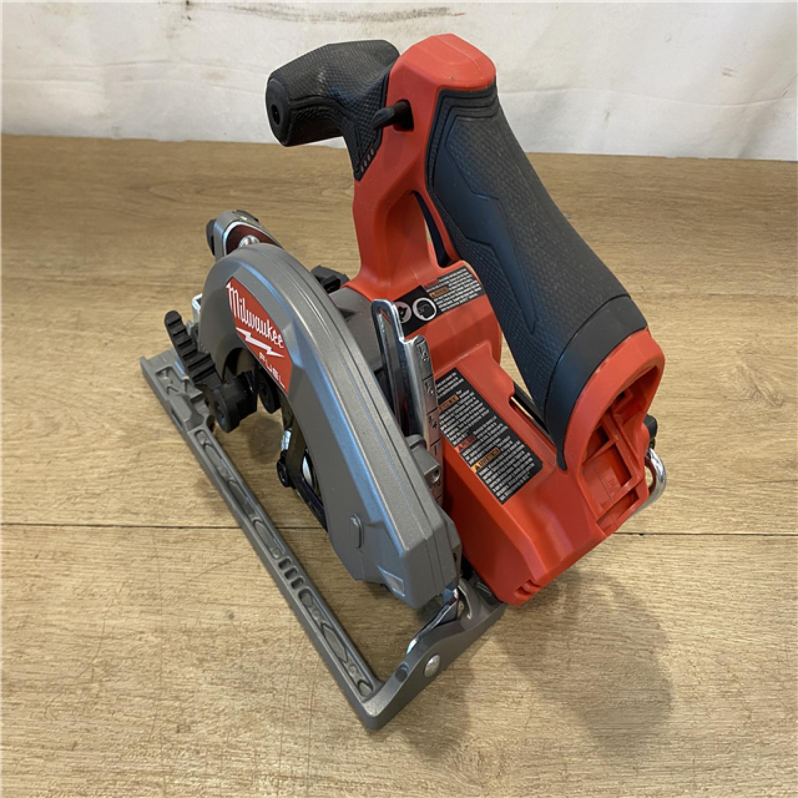 AS-IS MILWAUKEE M12 CIRCULAR SAW (Tool-Only)