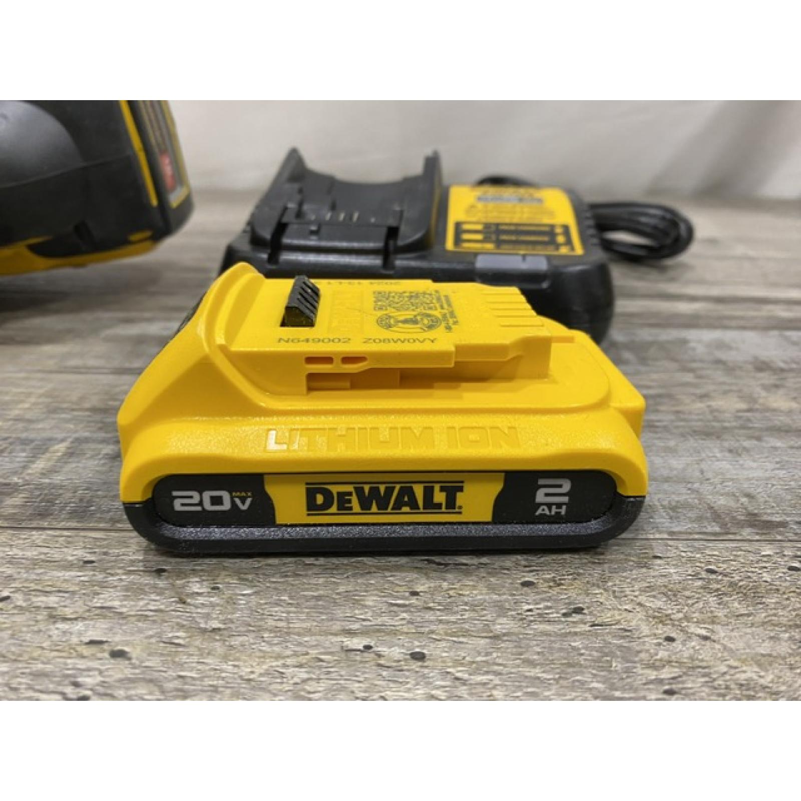 AS-IS DEWALT 20V MAX XR Lithium-Ion Cordless 18-Gauge Narrow Crown Stapler Kit