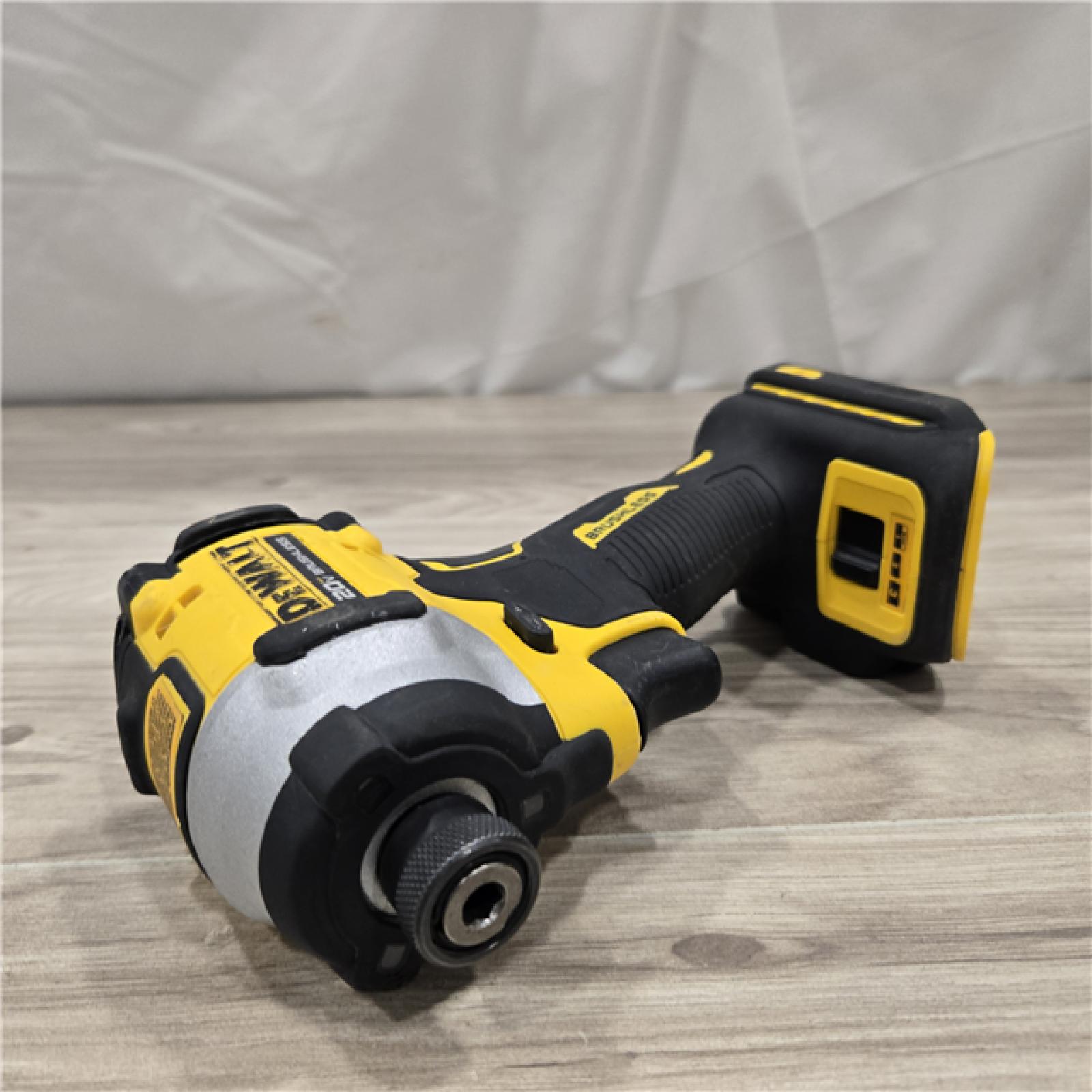 AS-IS DEWALT 20V MAX XR Hammer Drill/ Impact Driver Kit