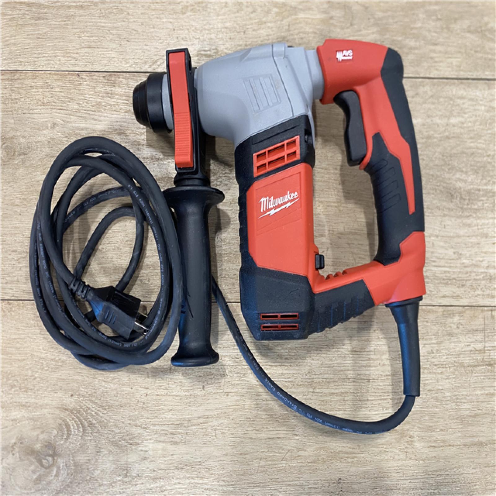 AS-IS Milwaukee 5.5 Amp 5/8 in. Corded SDS-plus Concrete/Masonry Rotary Hammer Drill Kit with Case