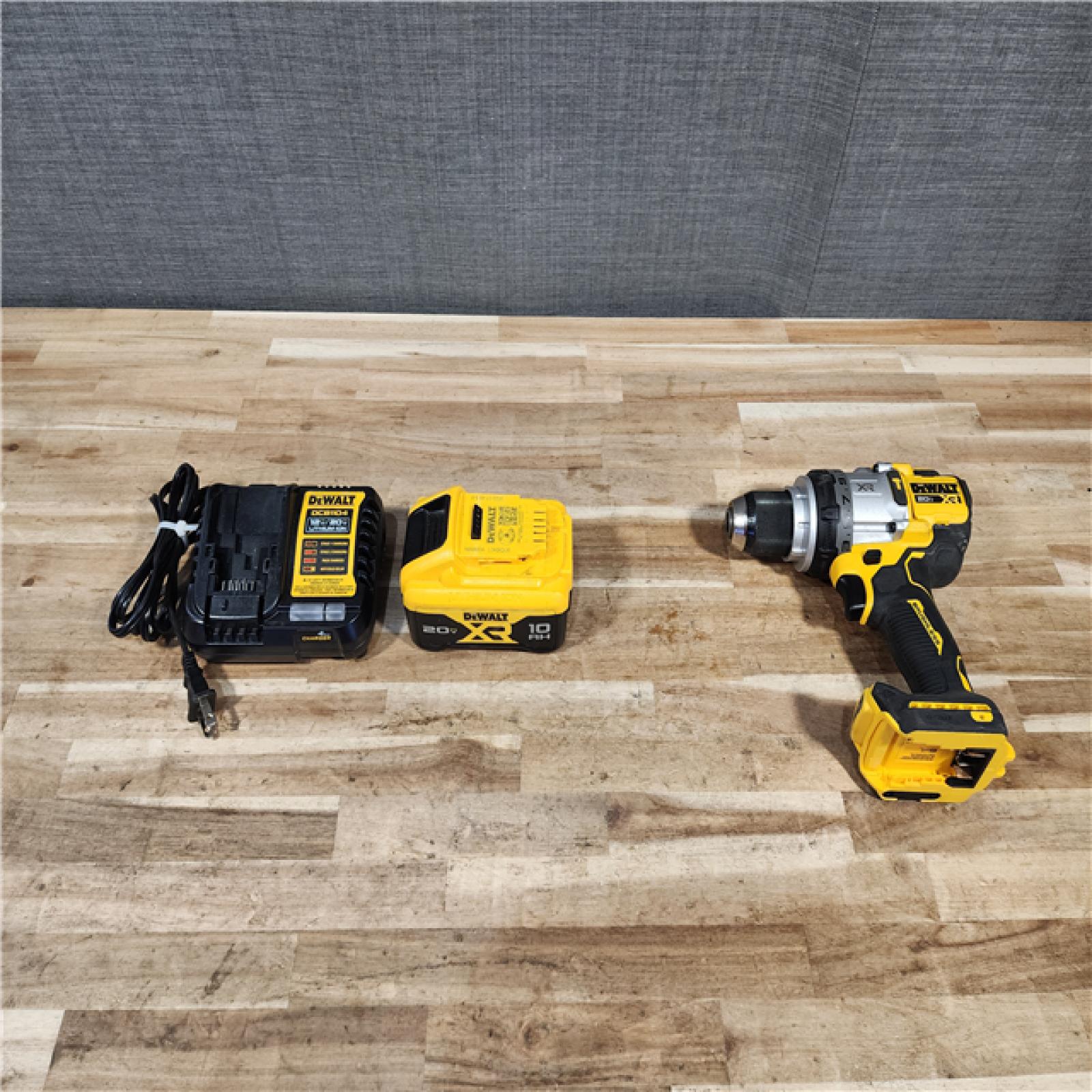 HOUSTON LOCATION - AS-IS DEWALT 20V XR Lithium-Ion Cordless Hammer Drill Kit