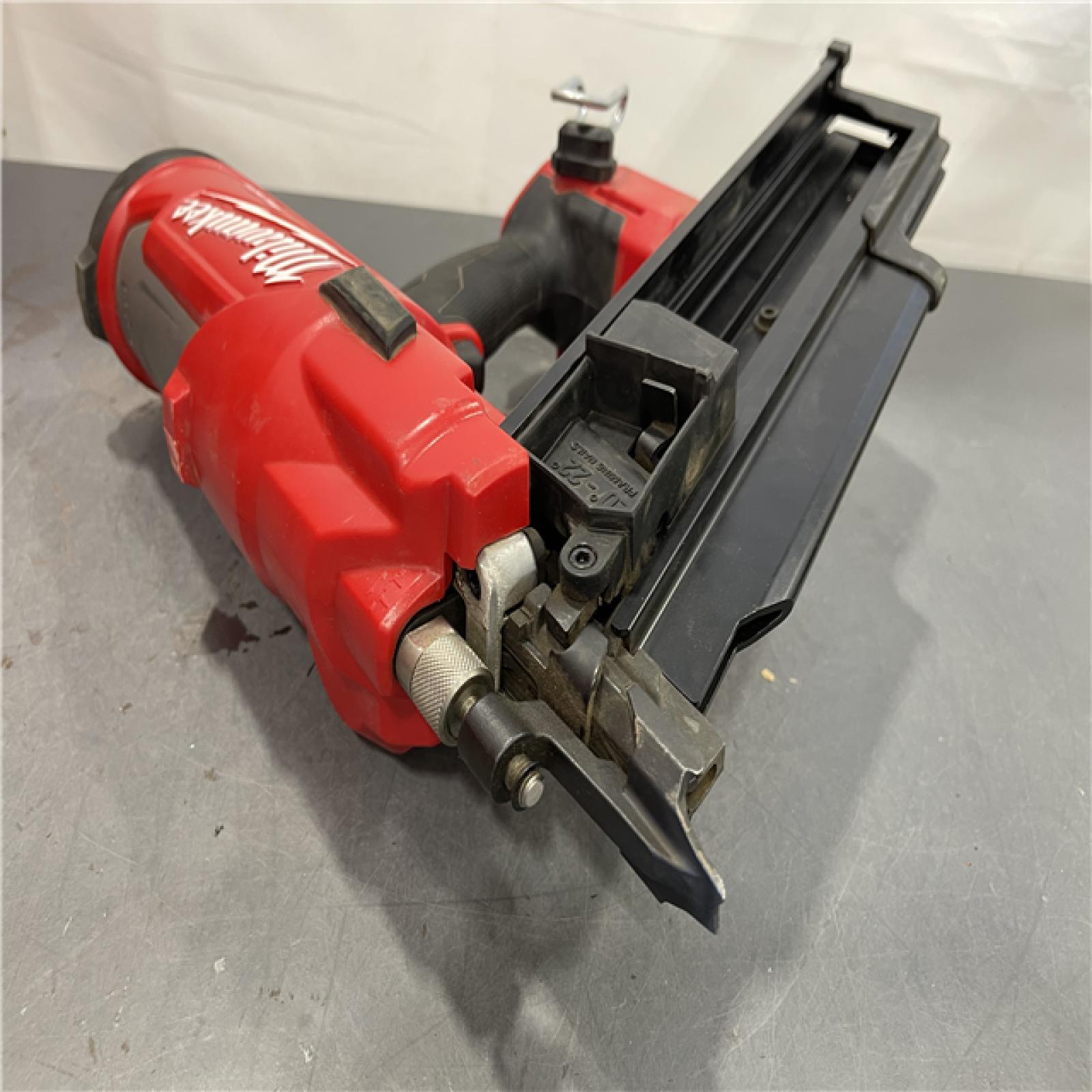 AS-IS - Milwaukee M18 FUEL 3-1/2 in. 18-Volt 21-Degree Lithium-Ion Brushless Cordless Framing Nailer