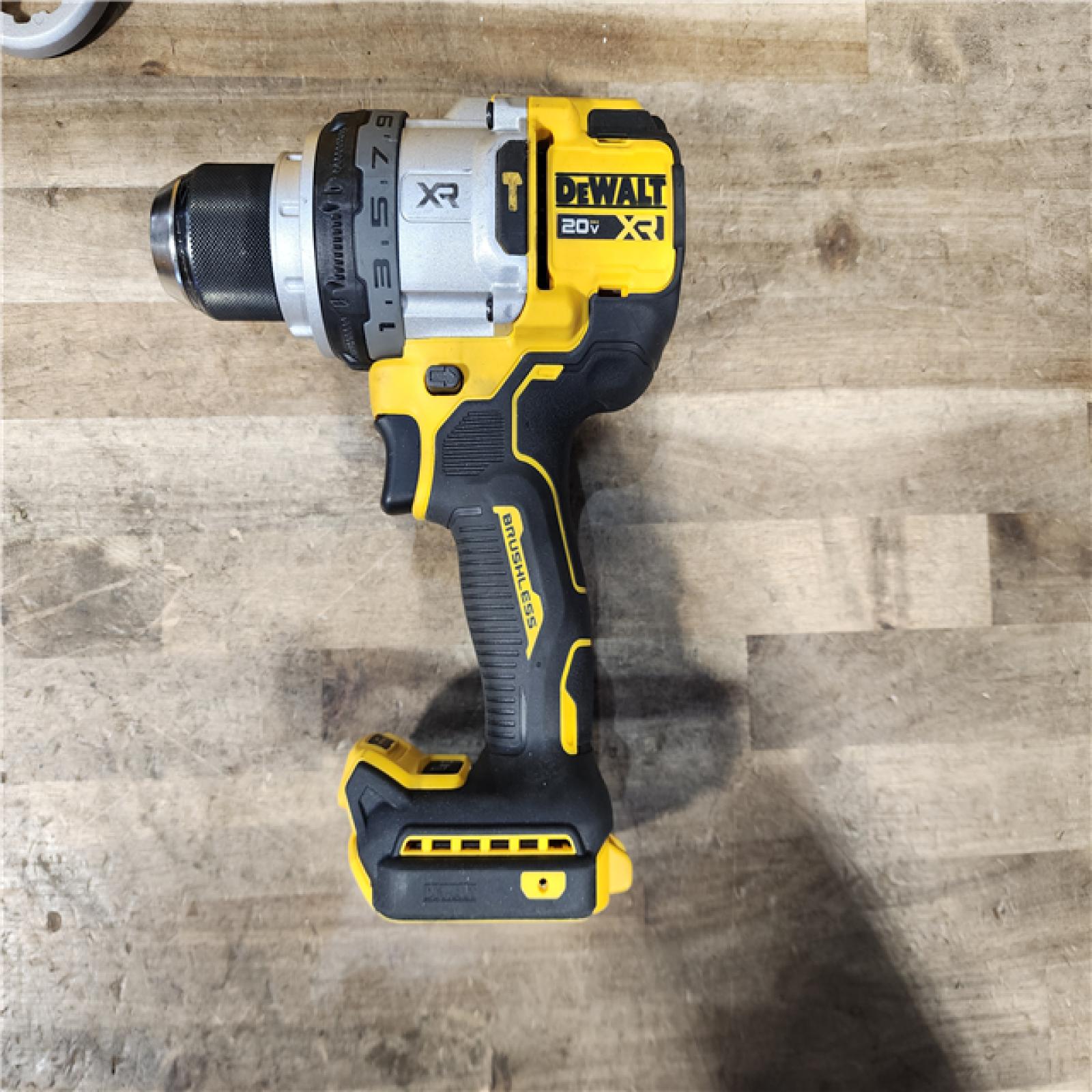 HOUSTON LOCATION - AS-IS DEWALT 20V XR Lithium-Ion Cordless Hammer Drill Kit
