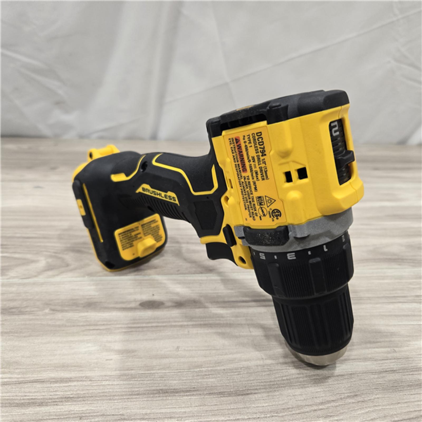 AS-IS Dewalt DCK225D2 20V MAX Cordless Drill Driver and Impact Driver Combo Kit