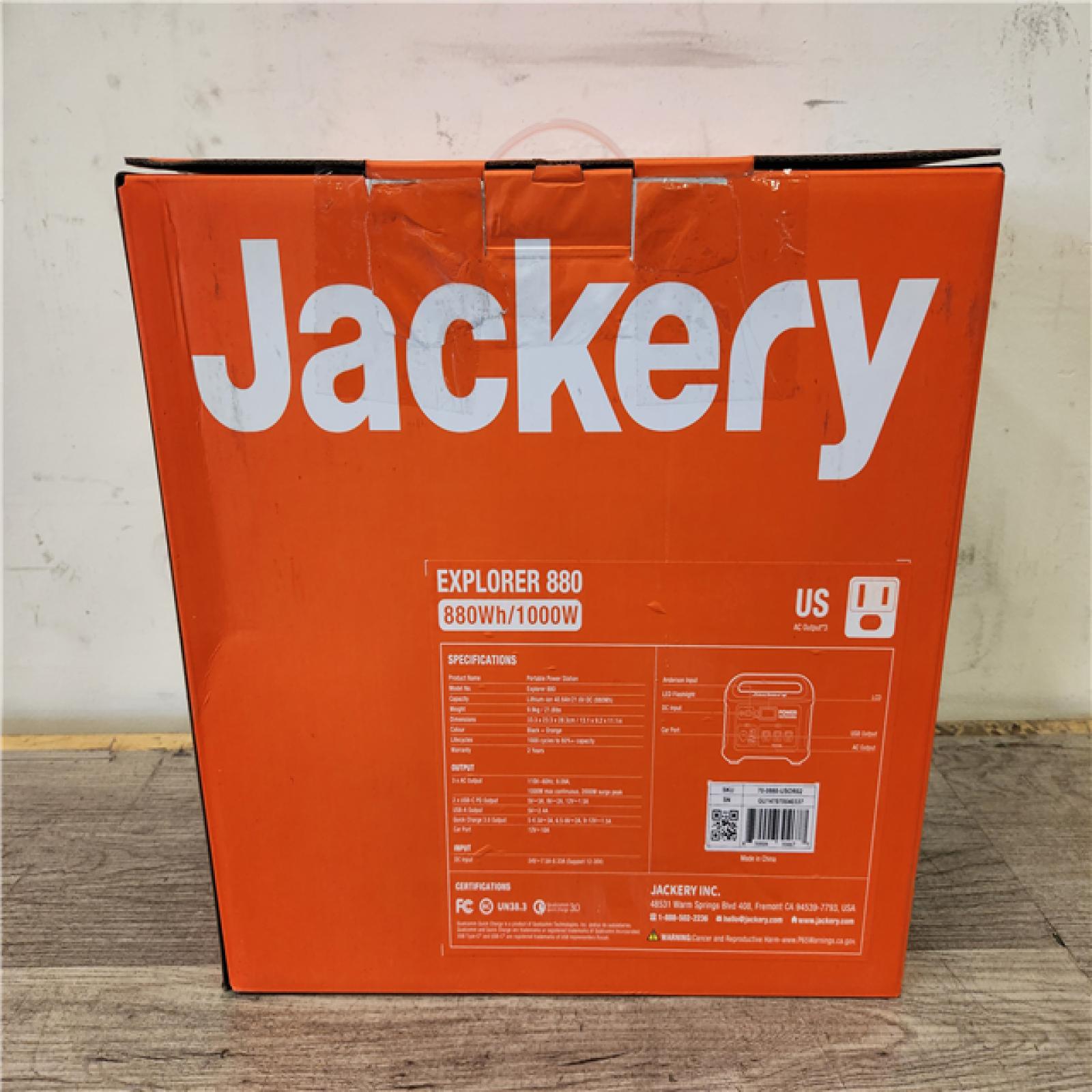 Phoenix Location LIKE NEW Jackery Explorer 880, 880Wh/1000W Model No: Explorer 880