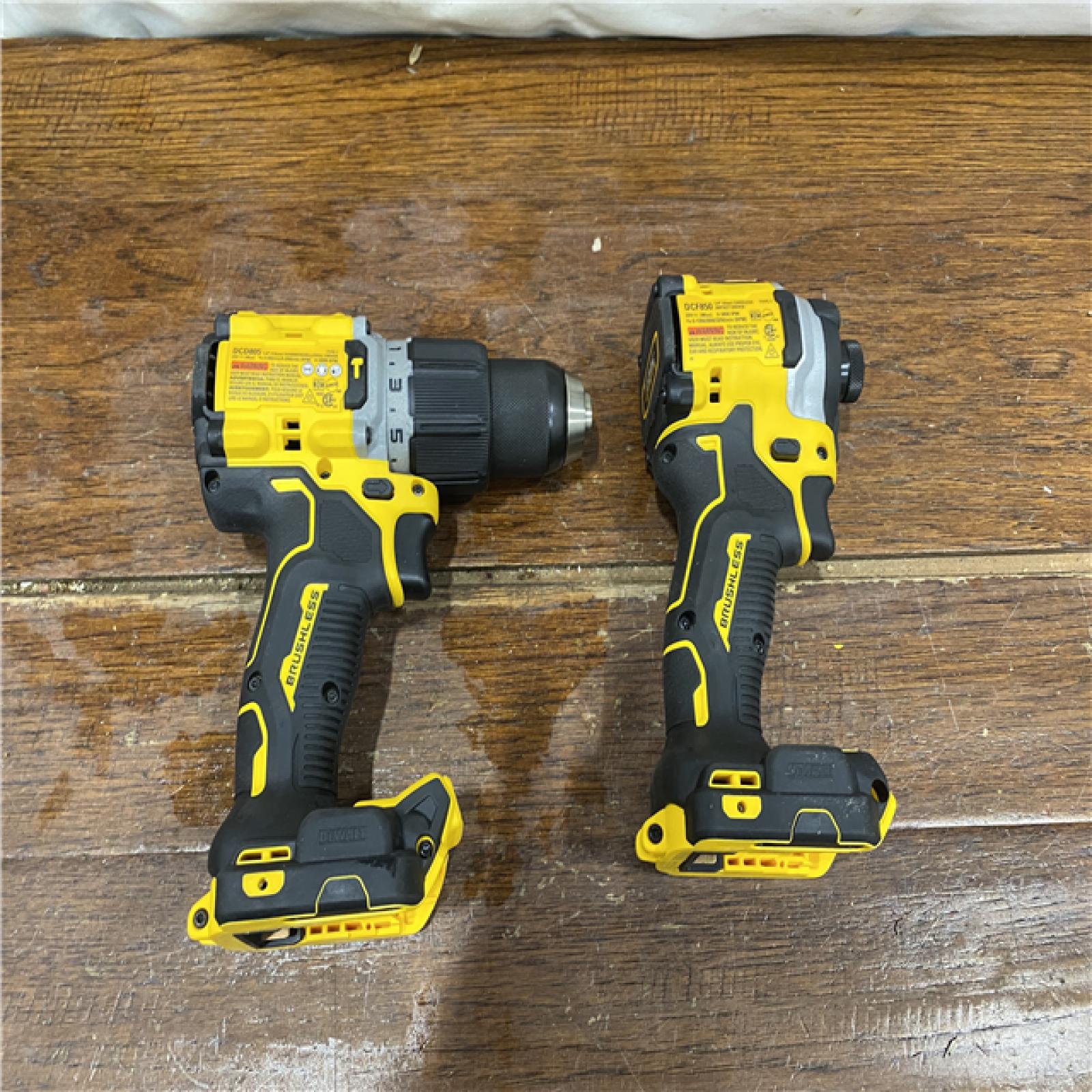 AS-IS DEWALT 20V MAX XR Hammer Drill and ATOMIC Impact Driver 2 Tool Cordless Combo Kit with (2) 4.0Ah Batteries, Charger, and Bag