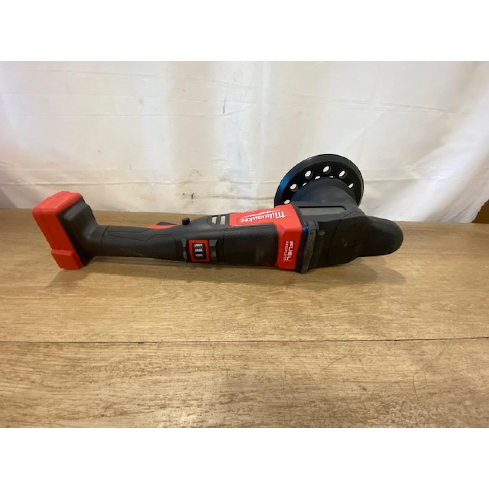 AS-IS Milwaukee FUEL18V Lithium-Ion Brushless Cordless 21MM DA Polisher (Tool-Only)